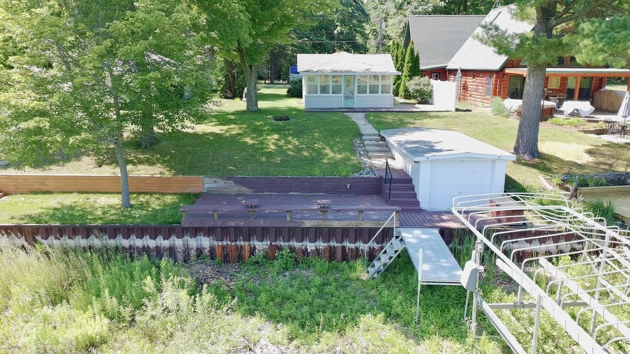4751 Hill Drive Property Photo 3