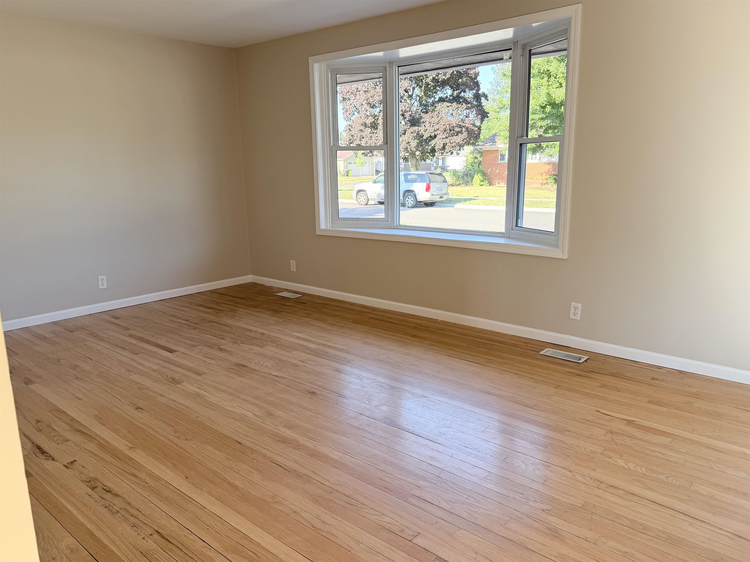 5368 Durwood Drive Property Photo 6