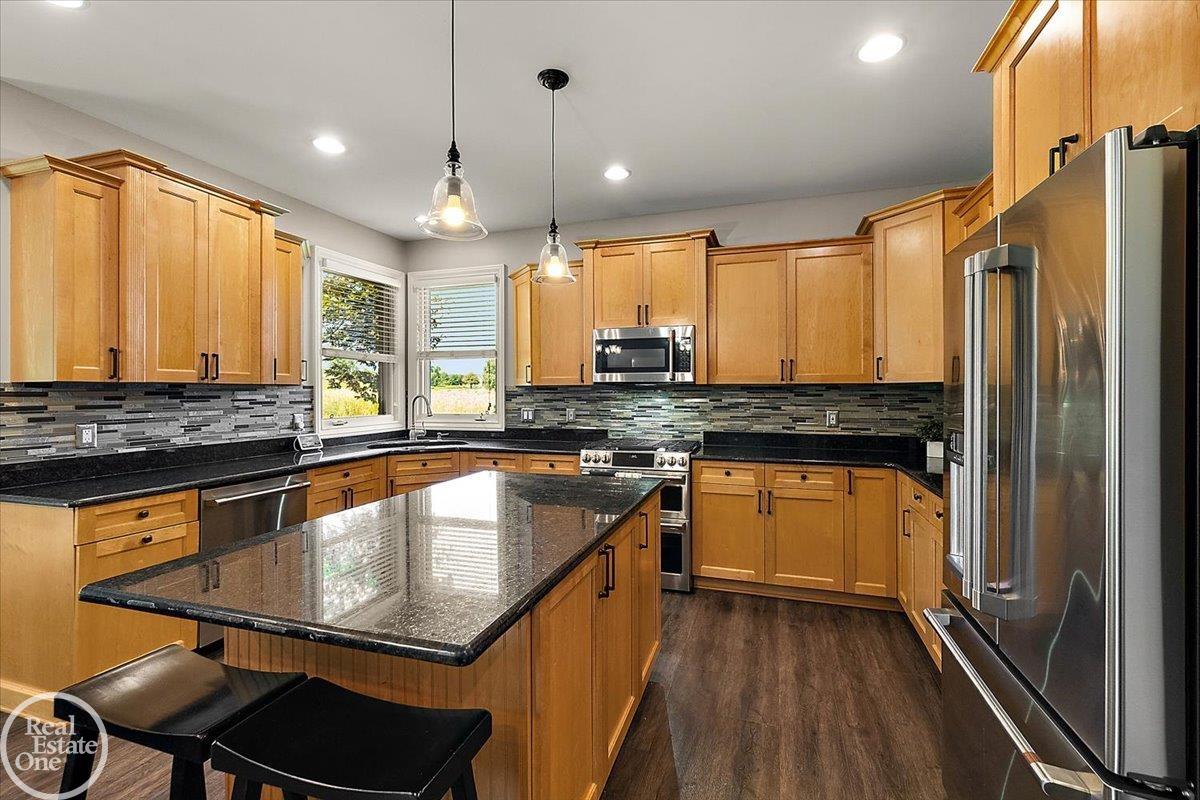 69497 Meadowbrook Lane Property Photo 11