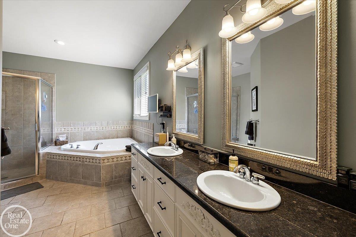 69497 Meadowbrook Lane Property Photo 38