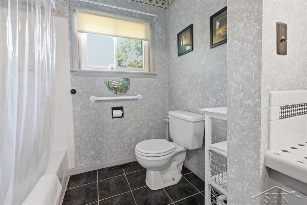 1072 E Stewart Road Property Photo 19