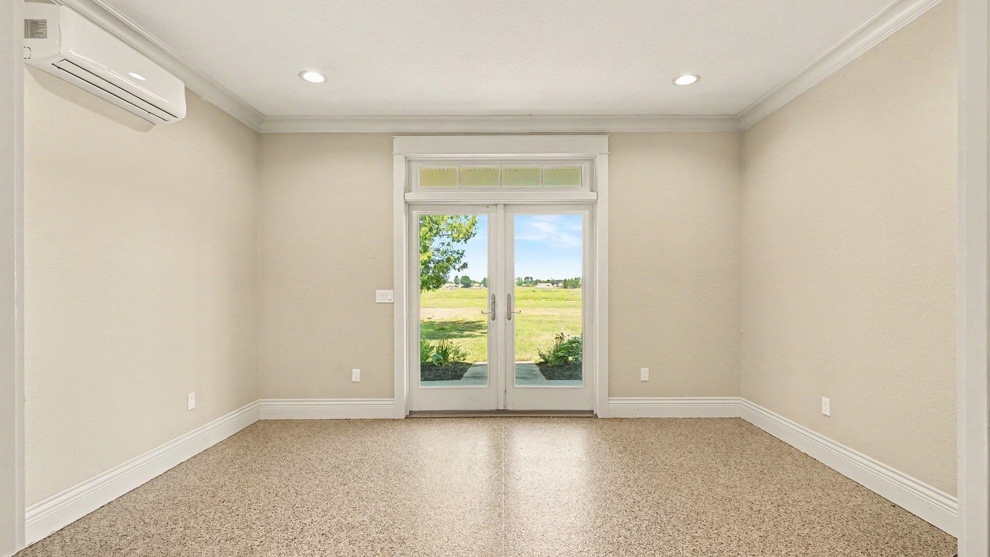 71 E Lakeshore Drive Property Photo 34