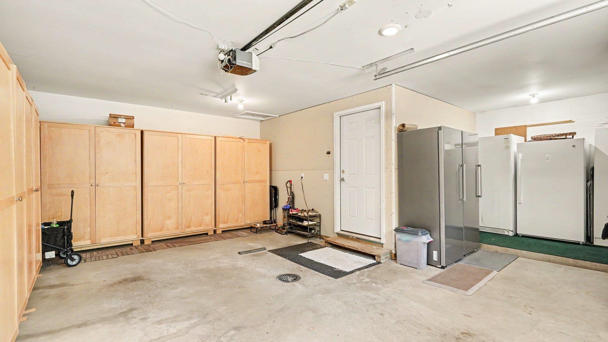 71 E Lakeshore Drive Property Photo 40