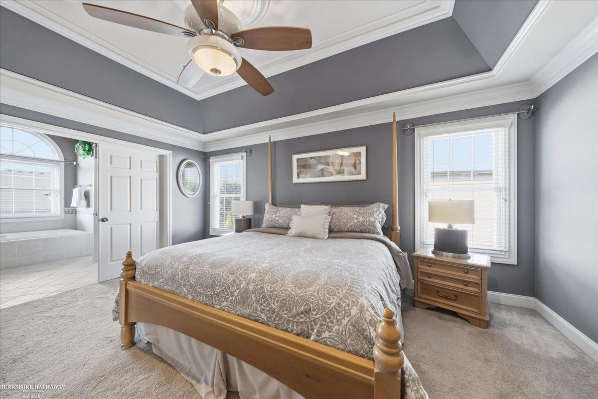 16080 Harvest Spring Lane Property Photo 28