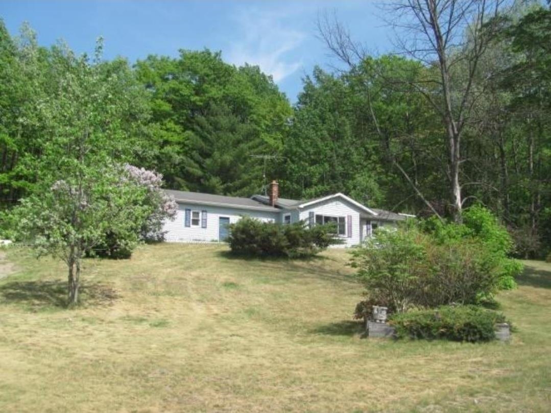 1930 N Mackinaw Trail Property Photo 1