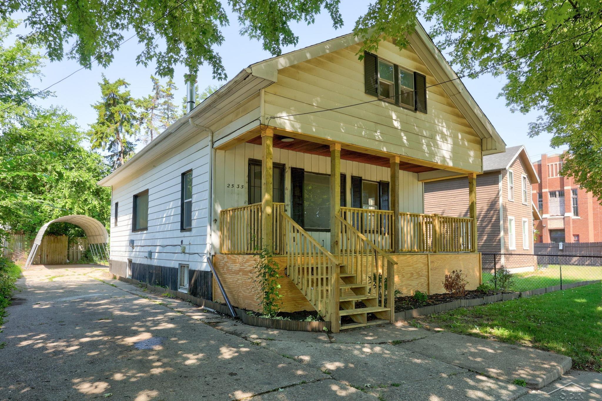 2535 Schaefer Street Property Photo 1