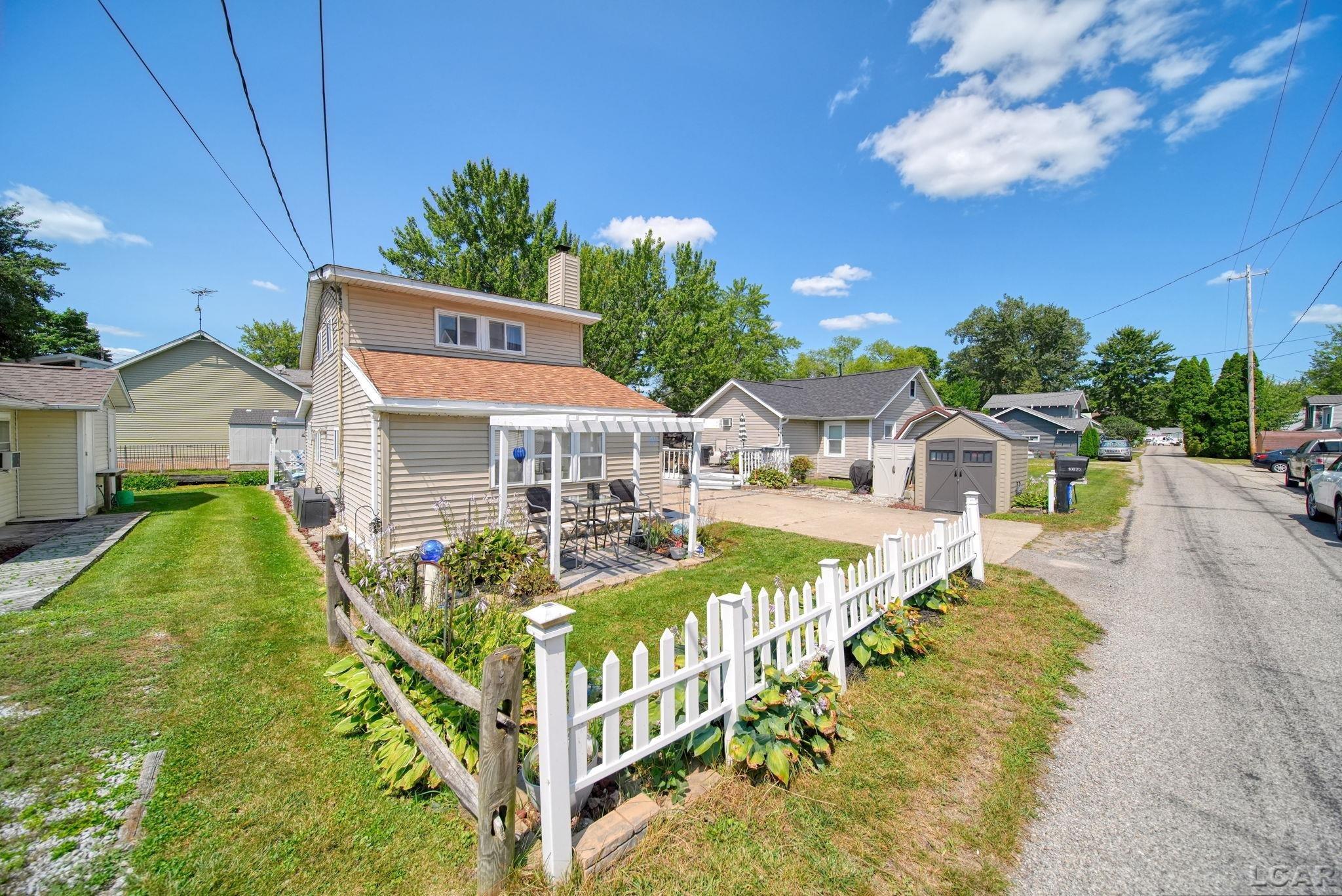 10875 W Ferndale Drive Property Photo 3