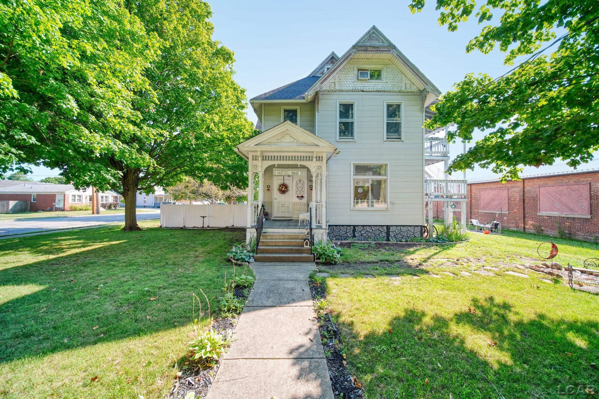 120 E Adrian Street Property Photo 1