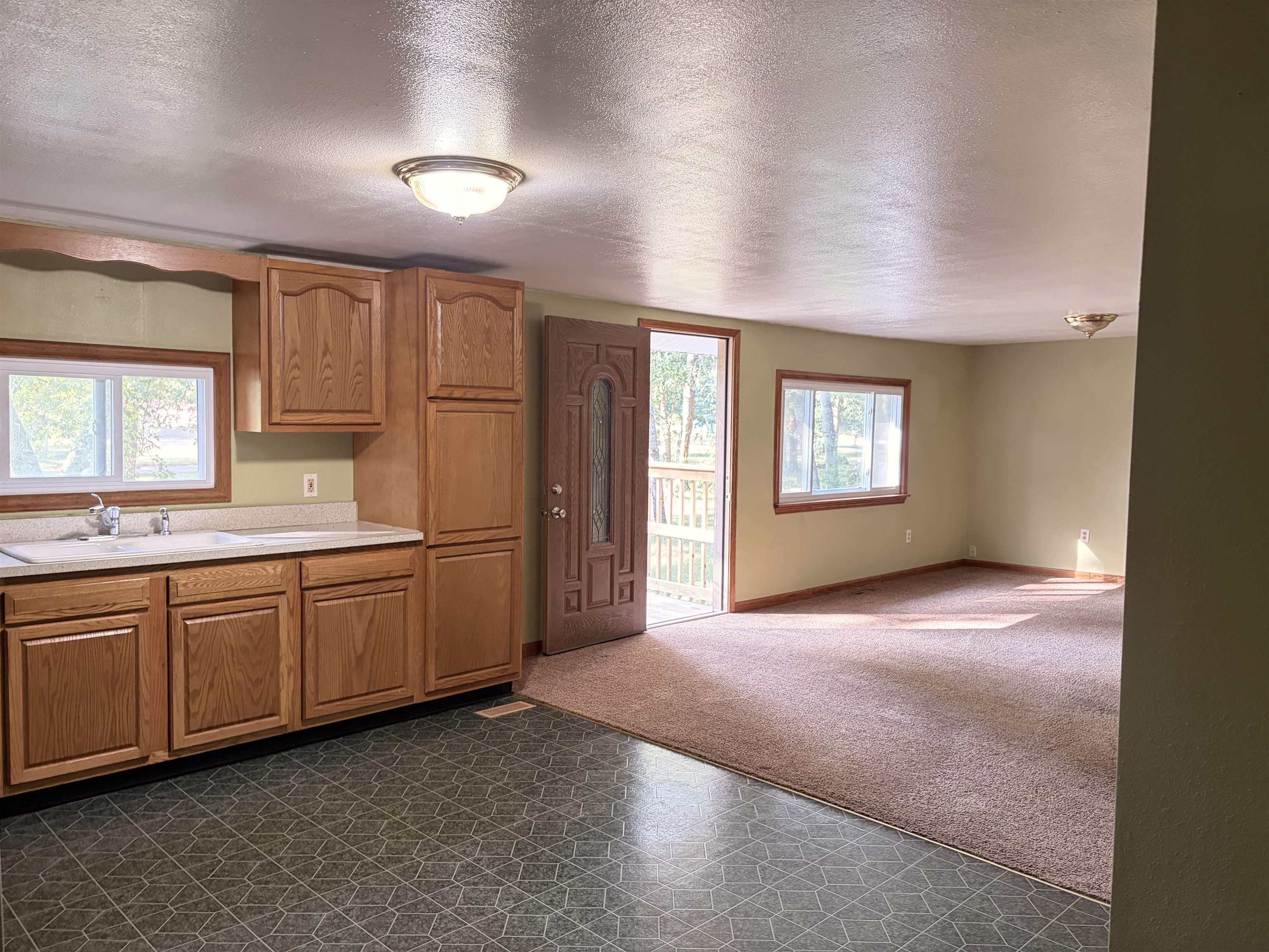 619 Beverly Drive Property Photo 9