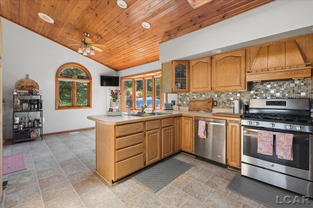 567 Pentecost Highway Property Photo 20