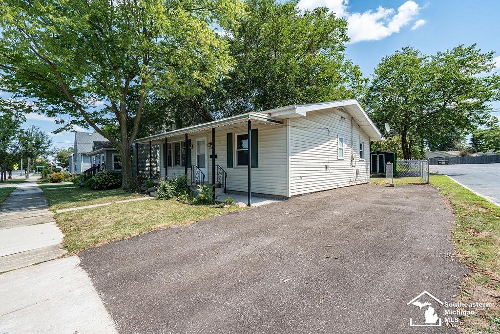 435 Toledo Street Property Photo 1
