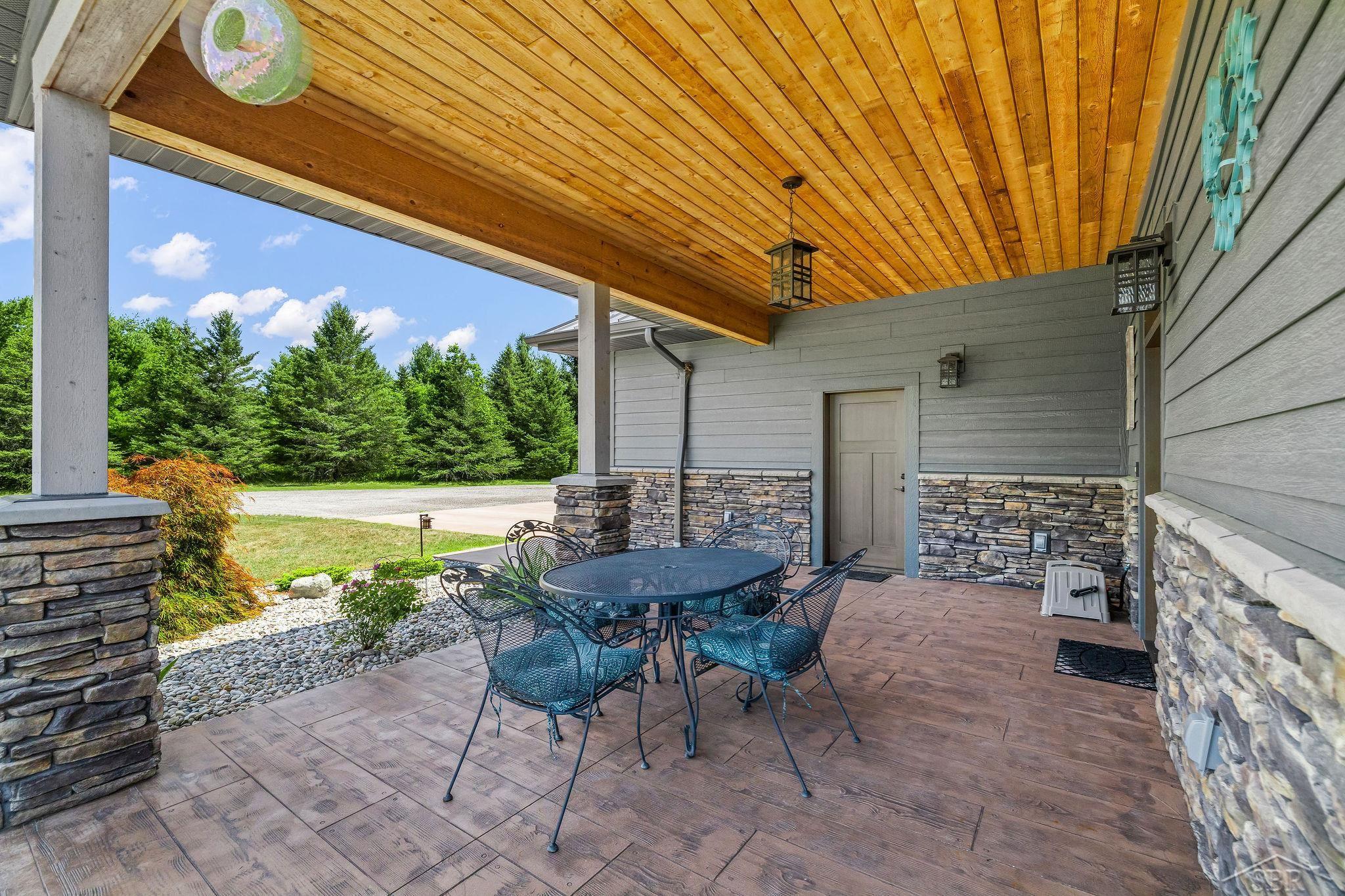 6323 Ward Road Property Photo 7