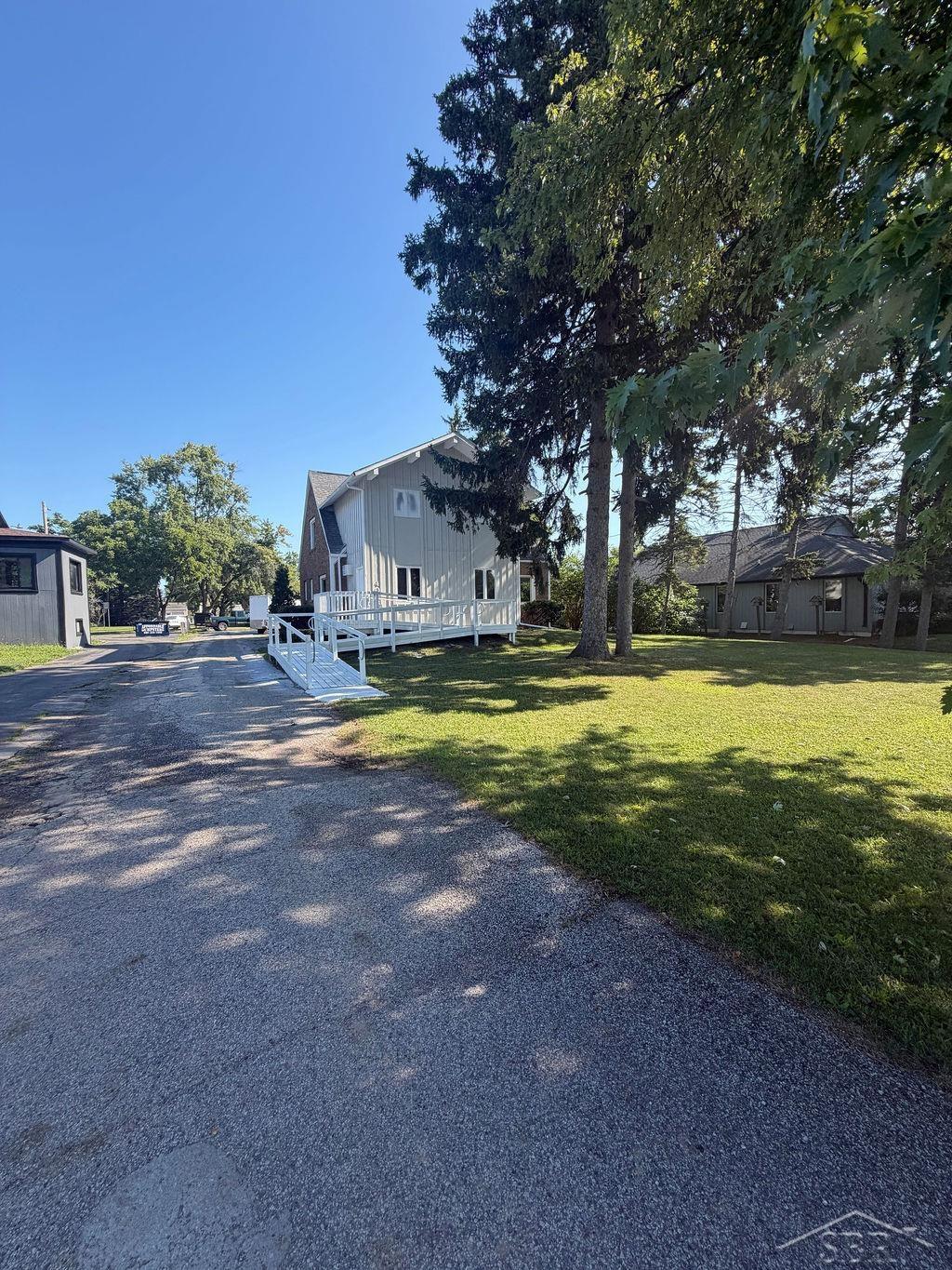 4058 State Street Property Photo 2