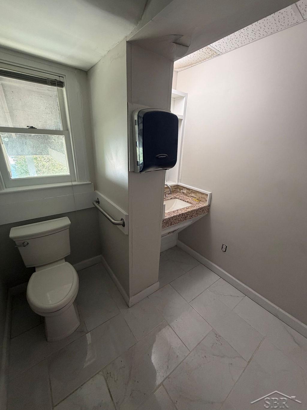 4058 State Street Property Photo 10