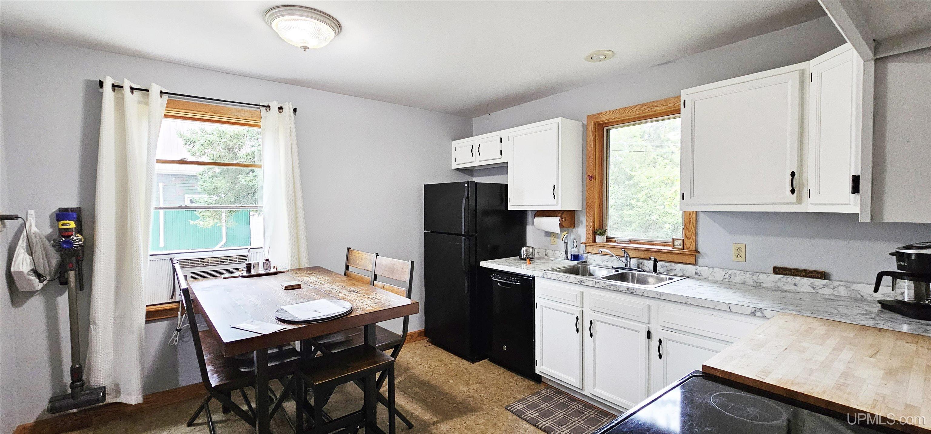 25614 Upper Street Property Photo 10