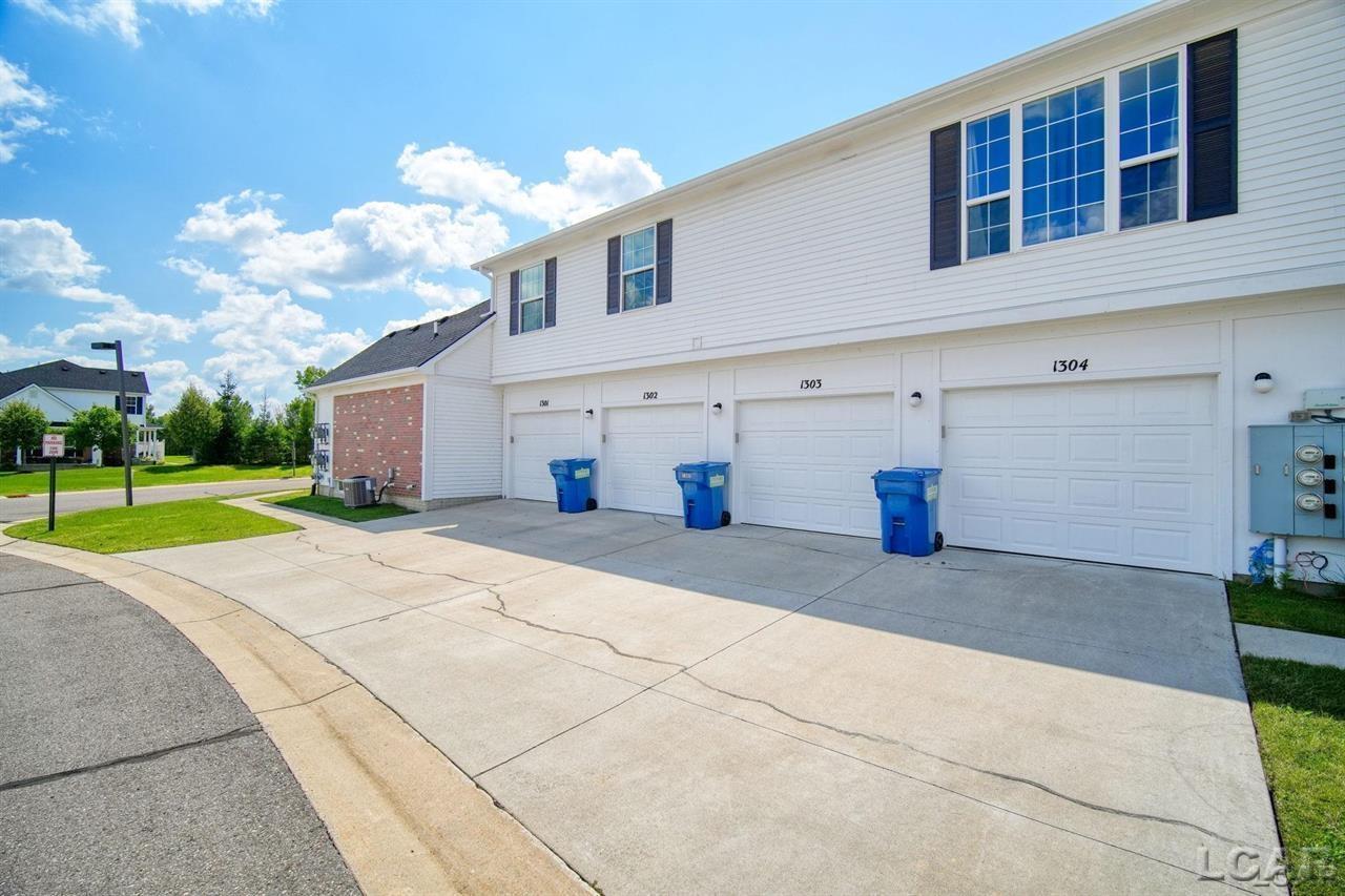 1303 Riversedge Dr Drive Property Photo 4