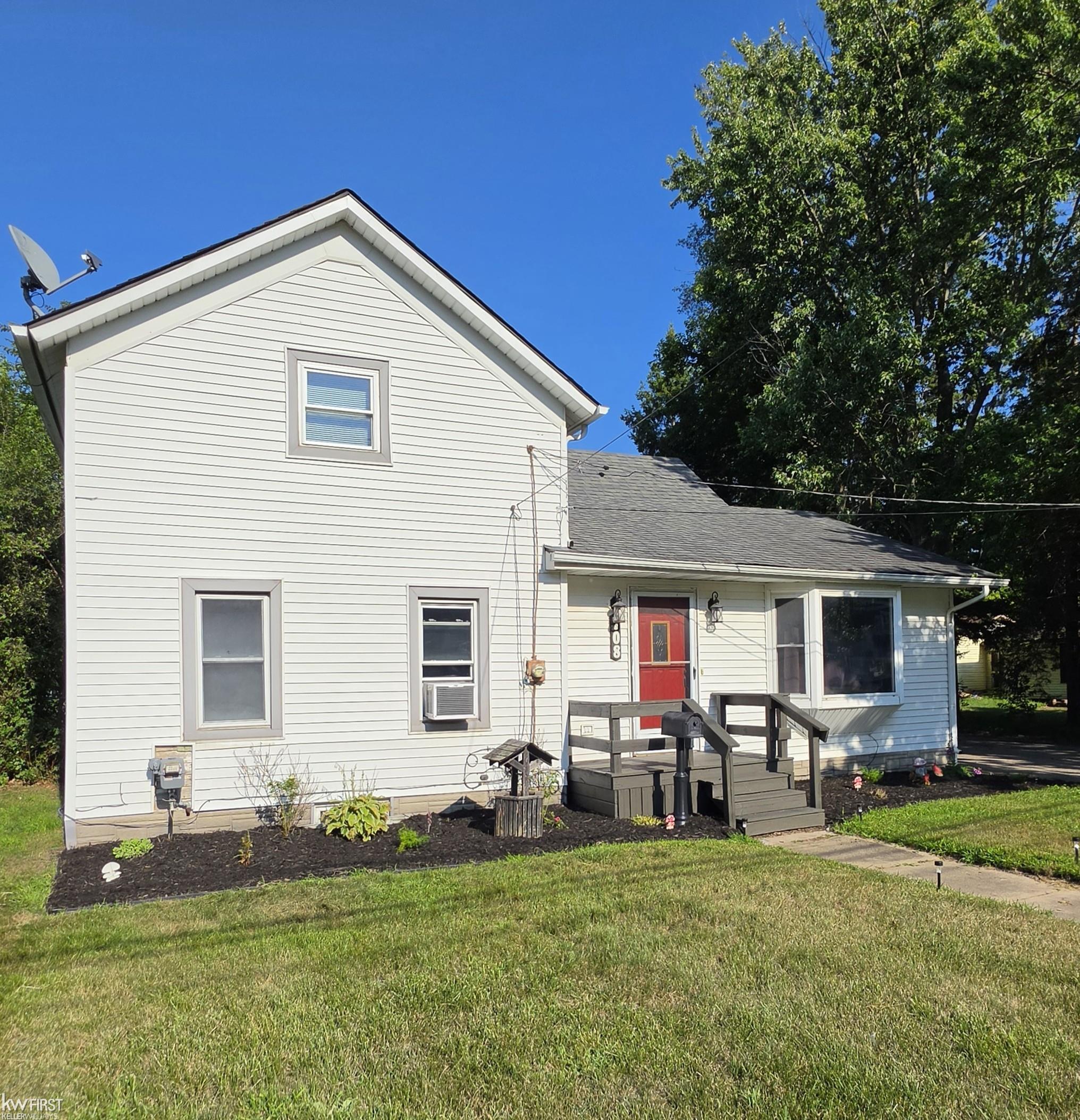 708 N Mill Street Property Photo 1