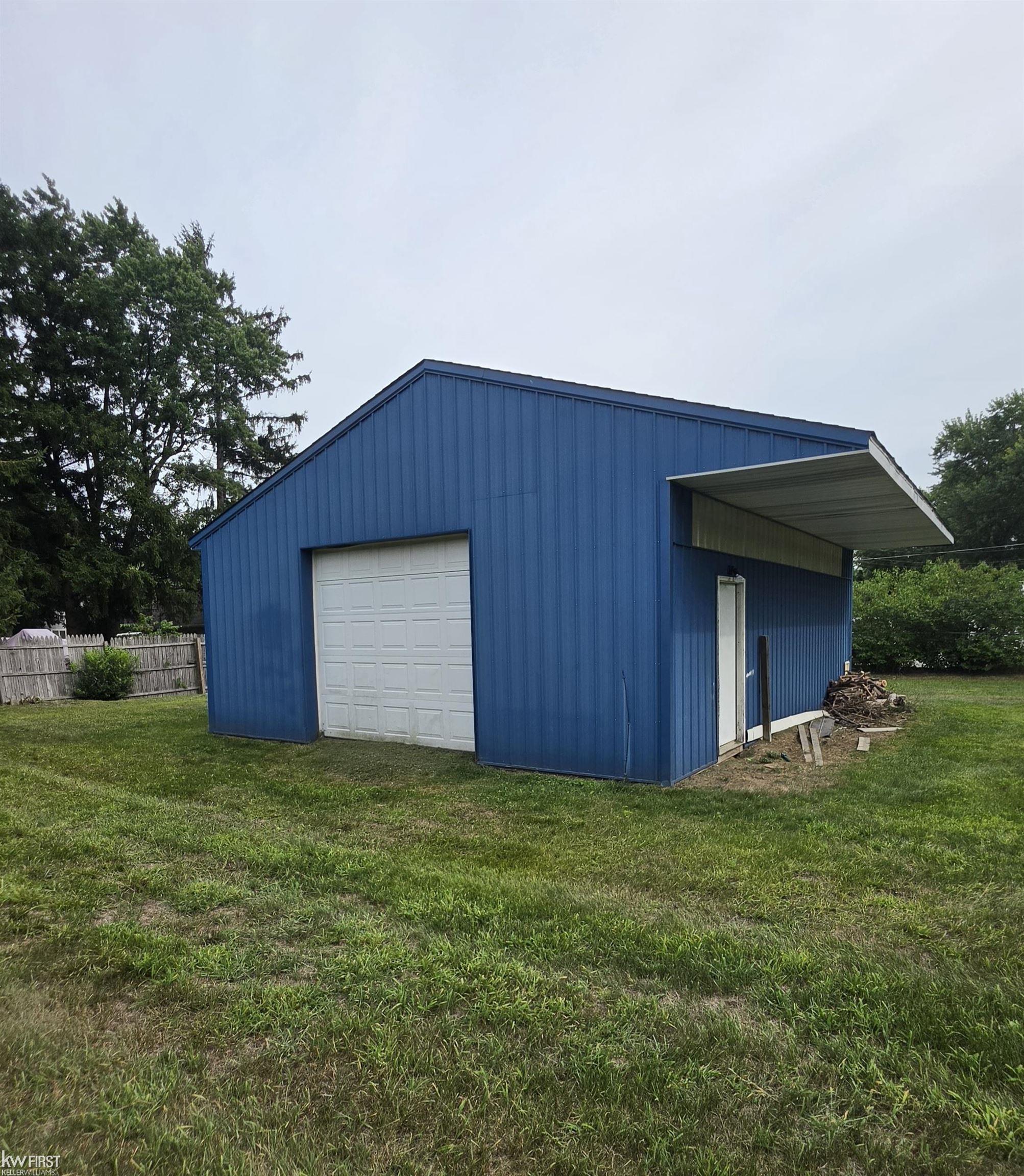 708 N Mill Street Property Photo 5