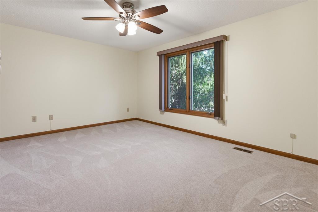 2305 Plymouth Street Property Photo 24