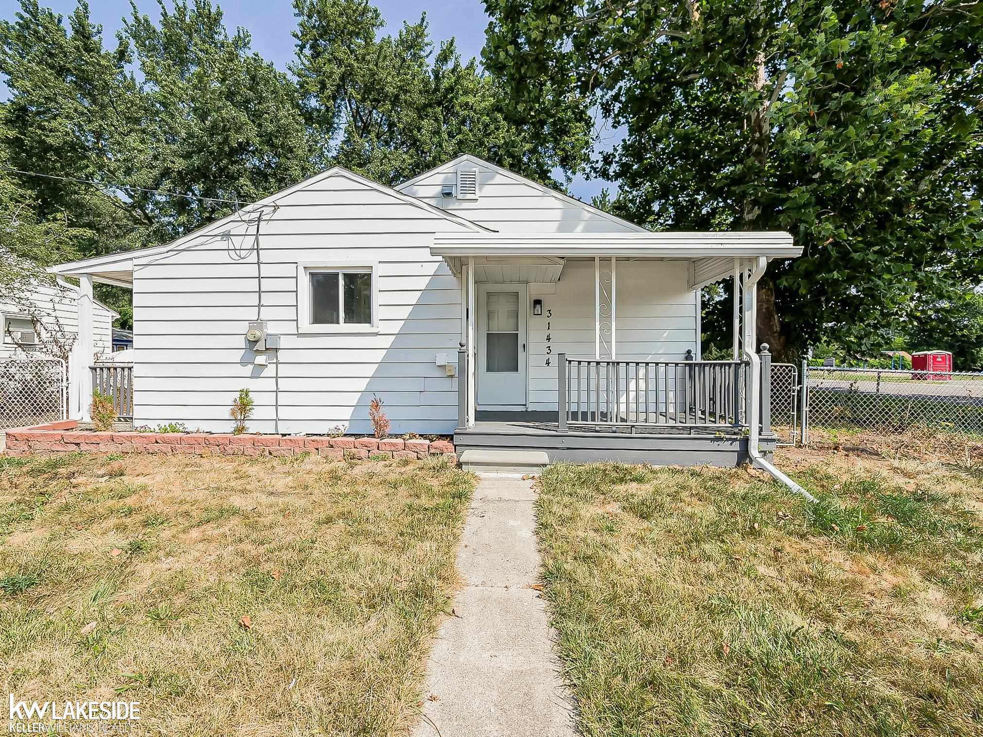 31434 Alcona Court Property Photo 1