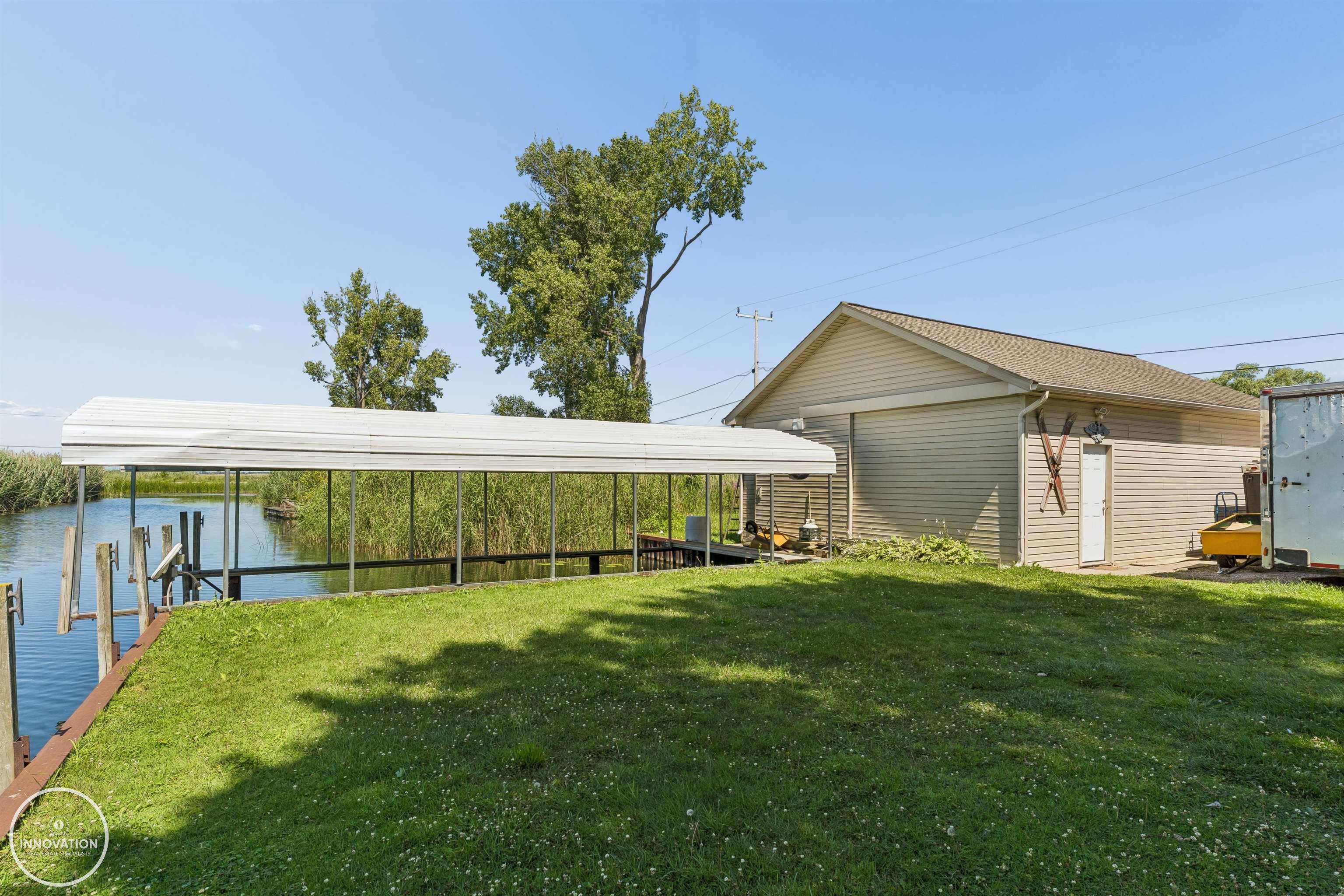 7370 Bedore Highway Property Photo 17