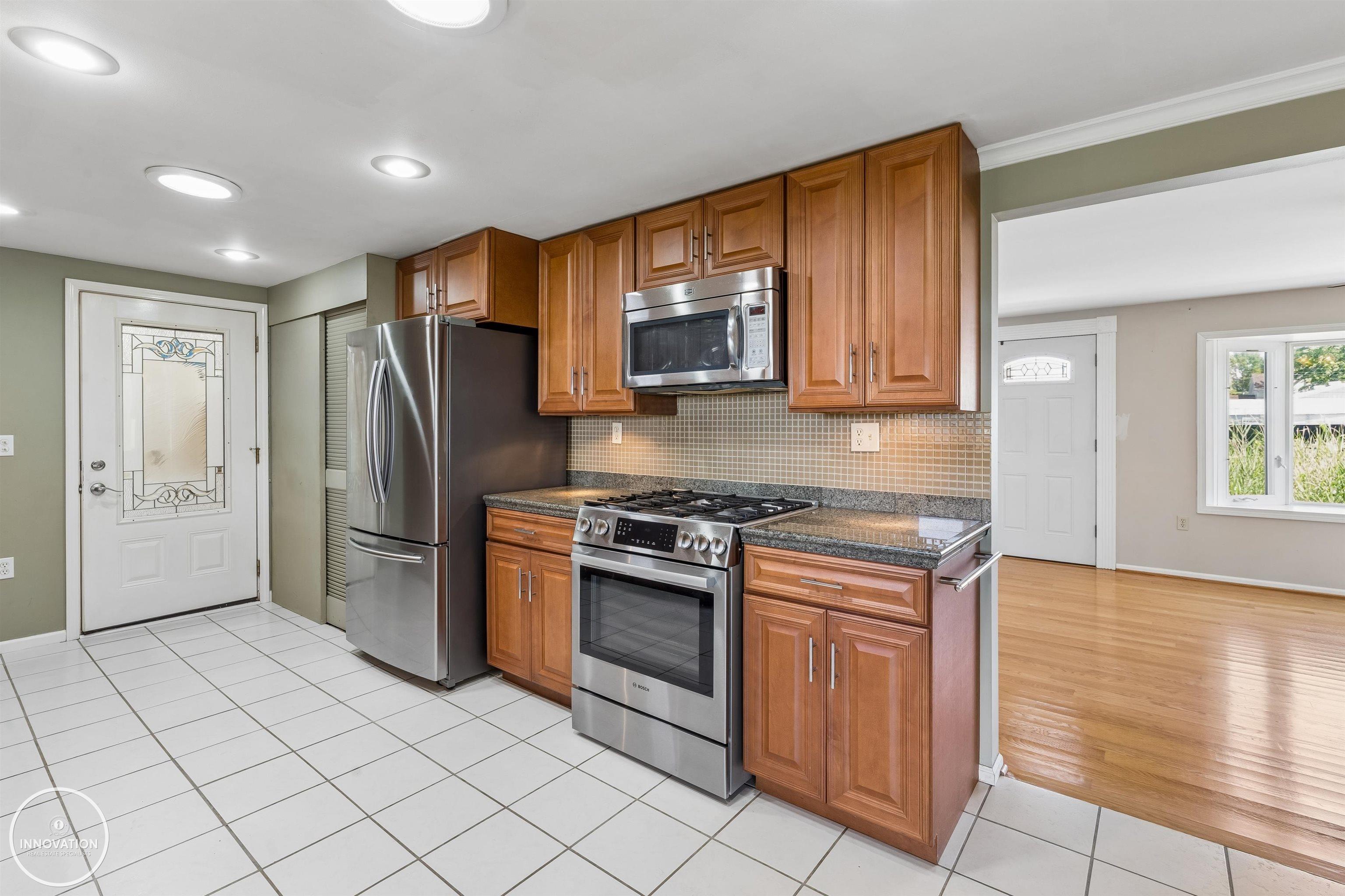 7370 Bedore Highway Property Photo 33