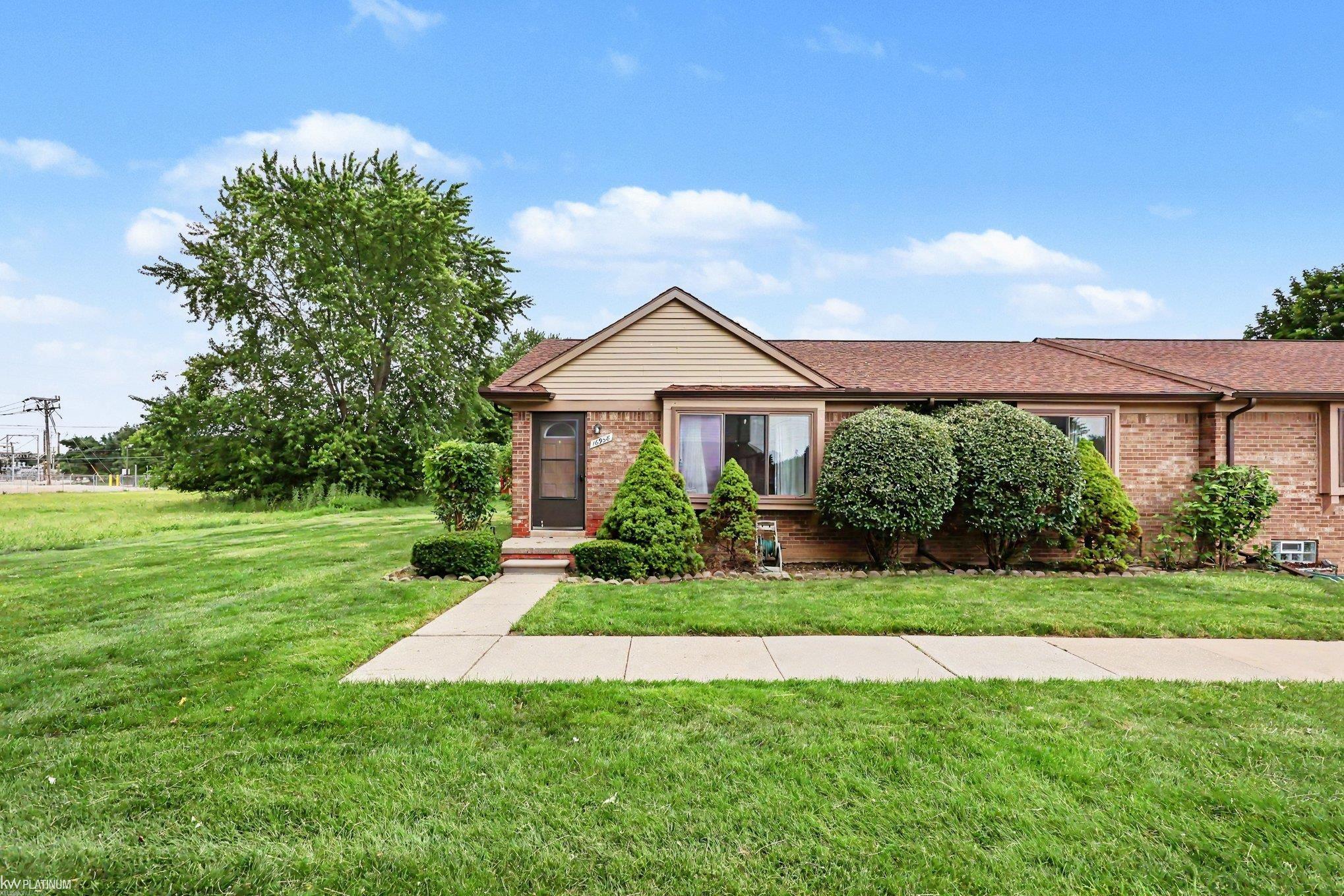 16958 Kingsbrooke Drive Property Photo 1