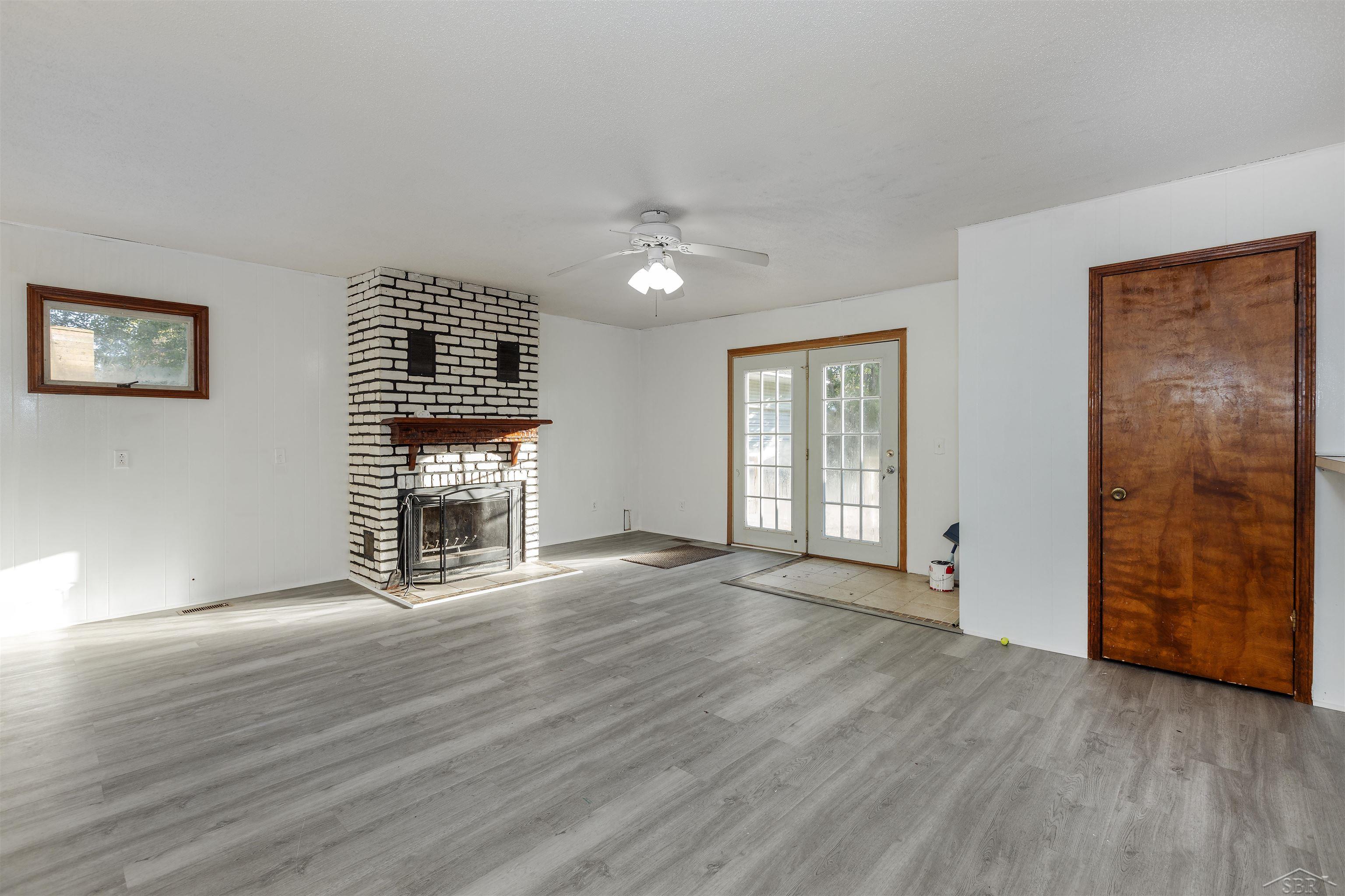 386 E Perkins Property Photo 12