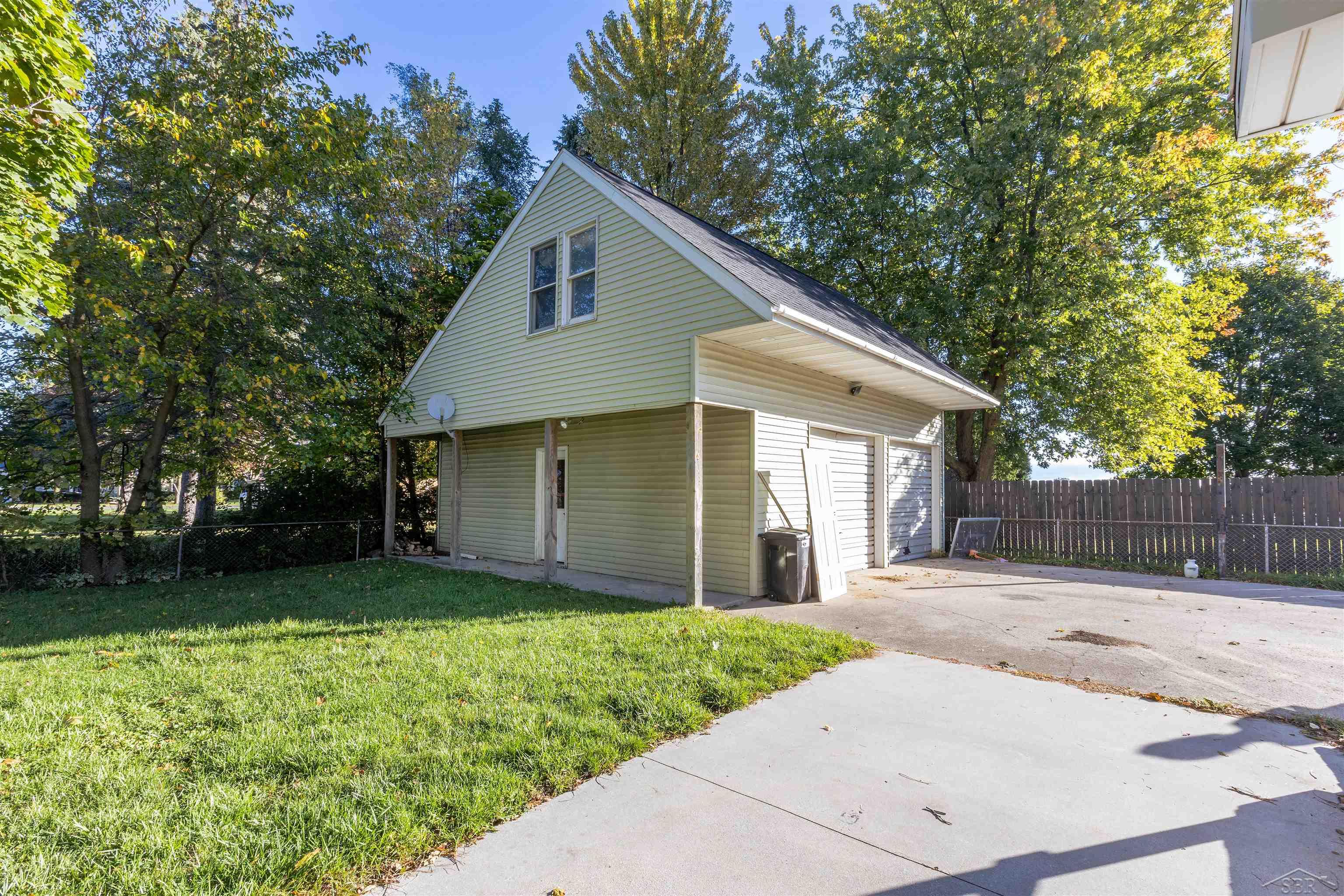 386 E Perkins Property Photo 27