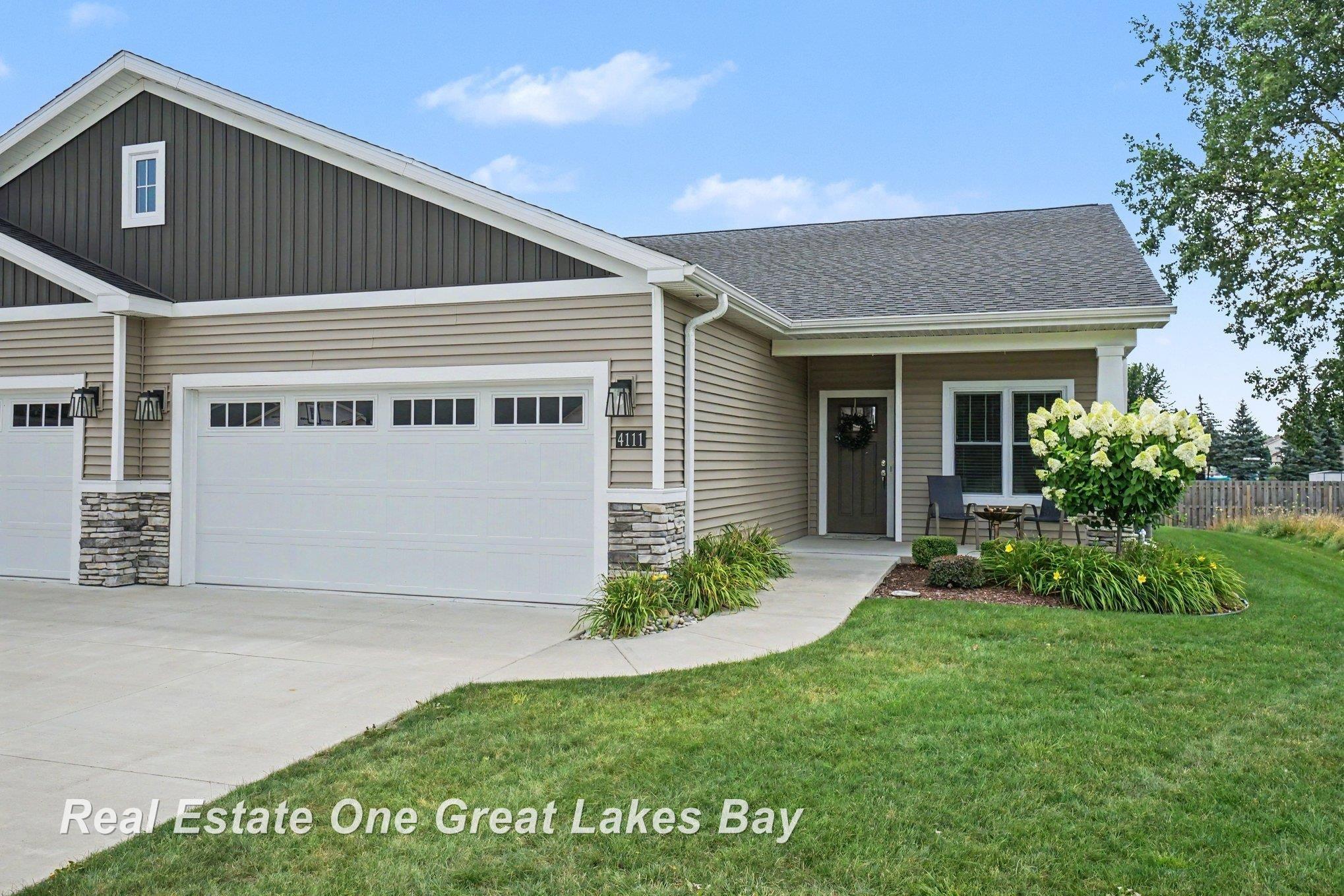 4111 Woodburn Court Property Photo 2