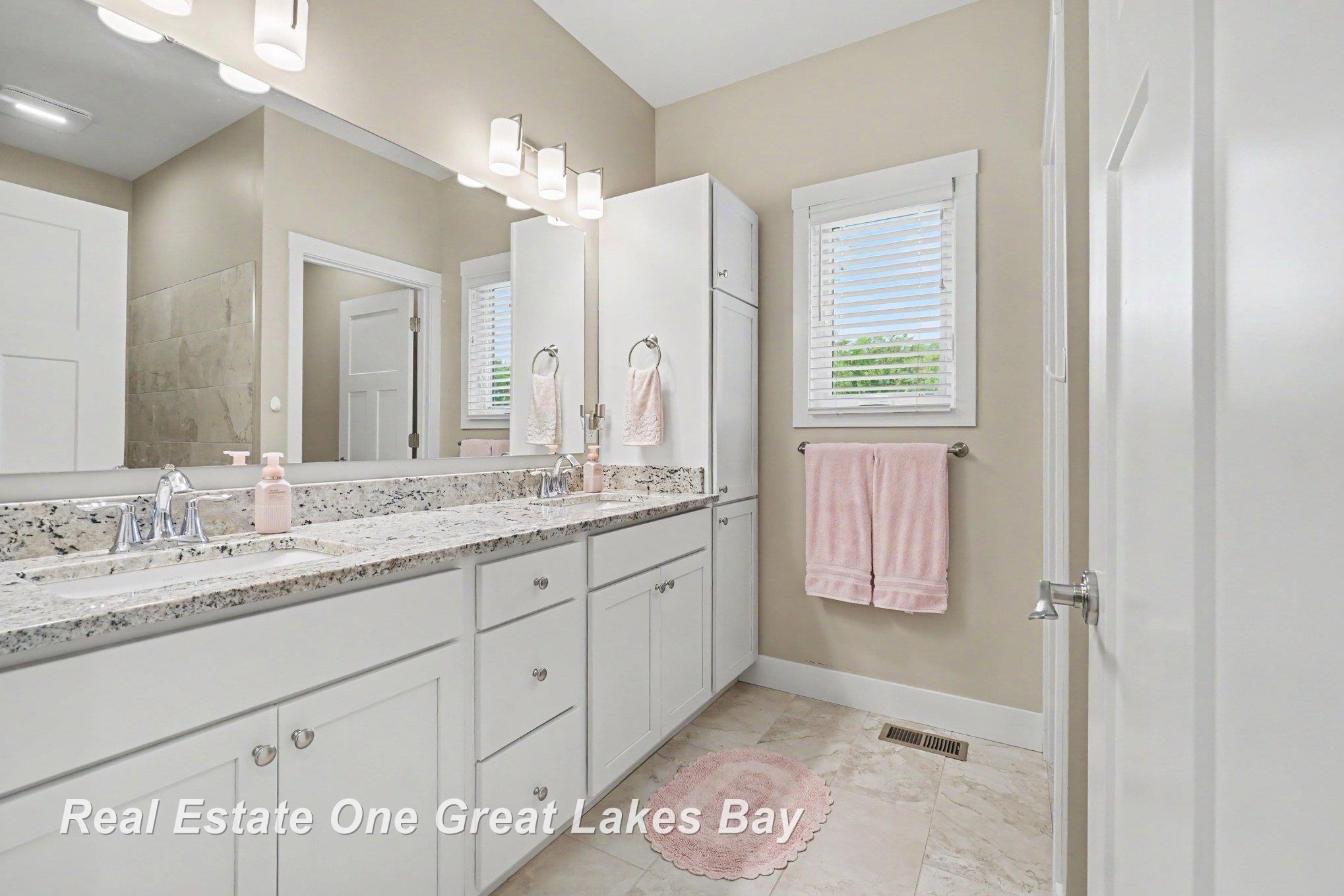 4111 Woodburn Court Property Photo 13