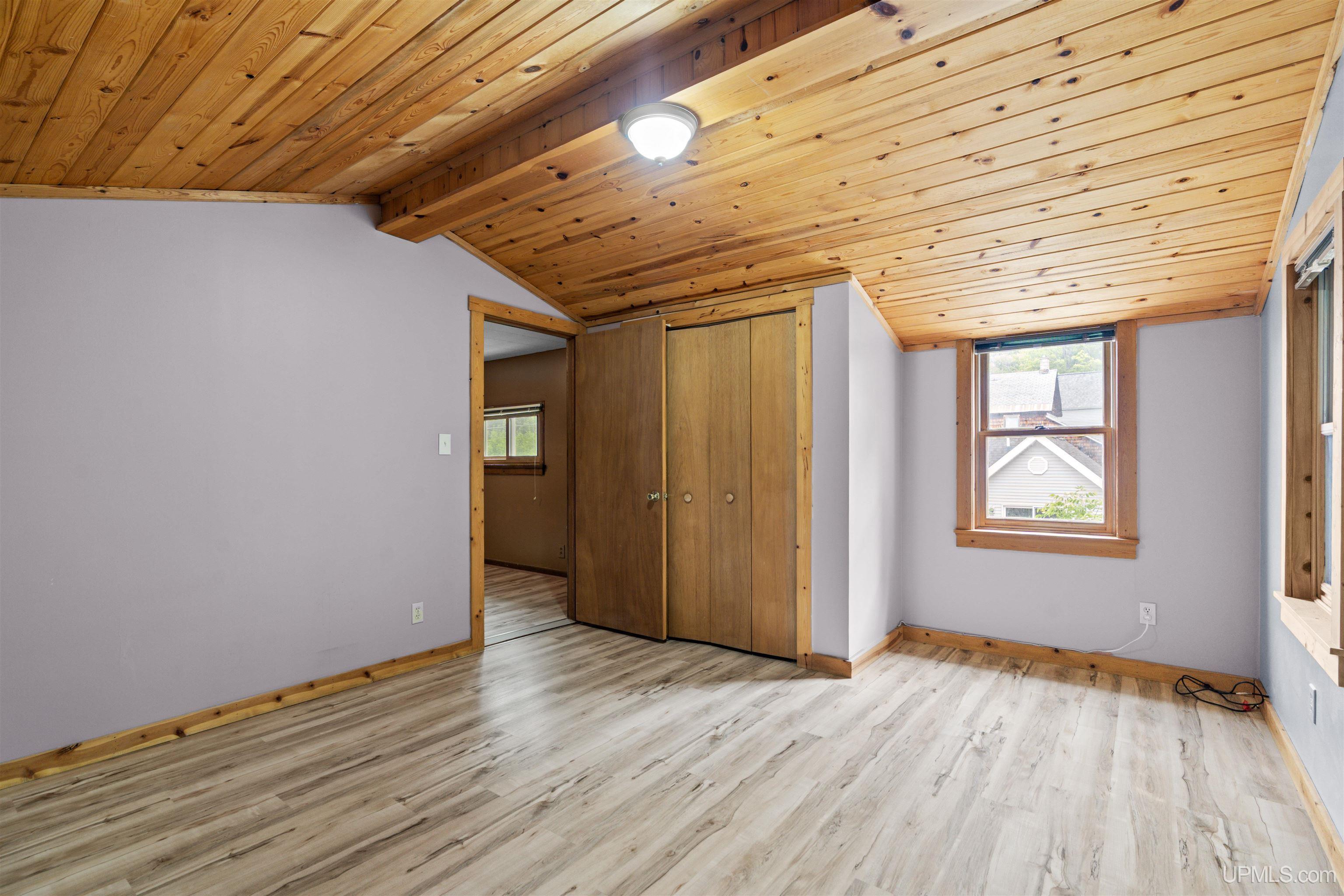 801 W Calverley Avenue Property Photo 17