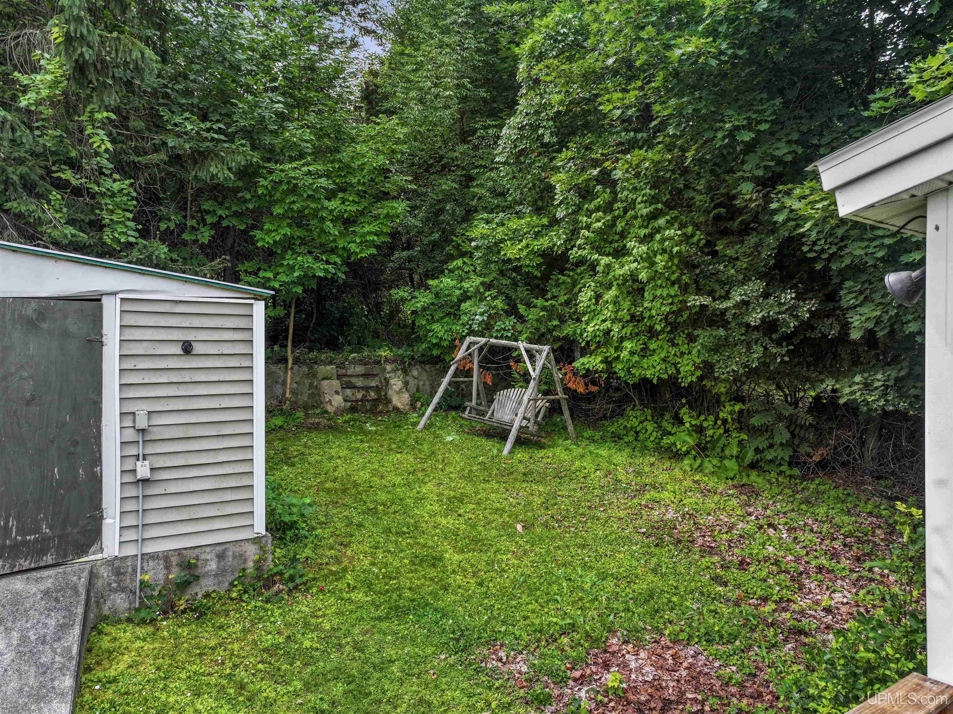 801 W Calverley Avenue Property Photo 26