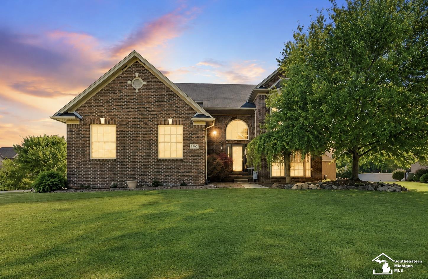 27012 Mary Court Property Photo 1
