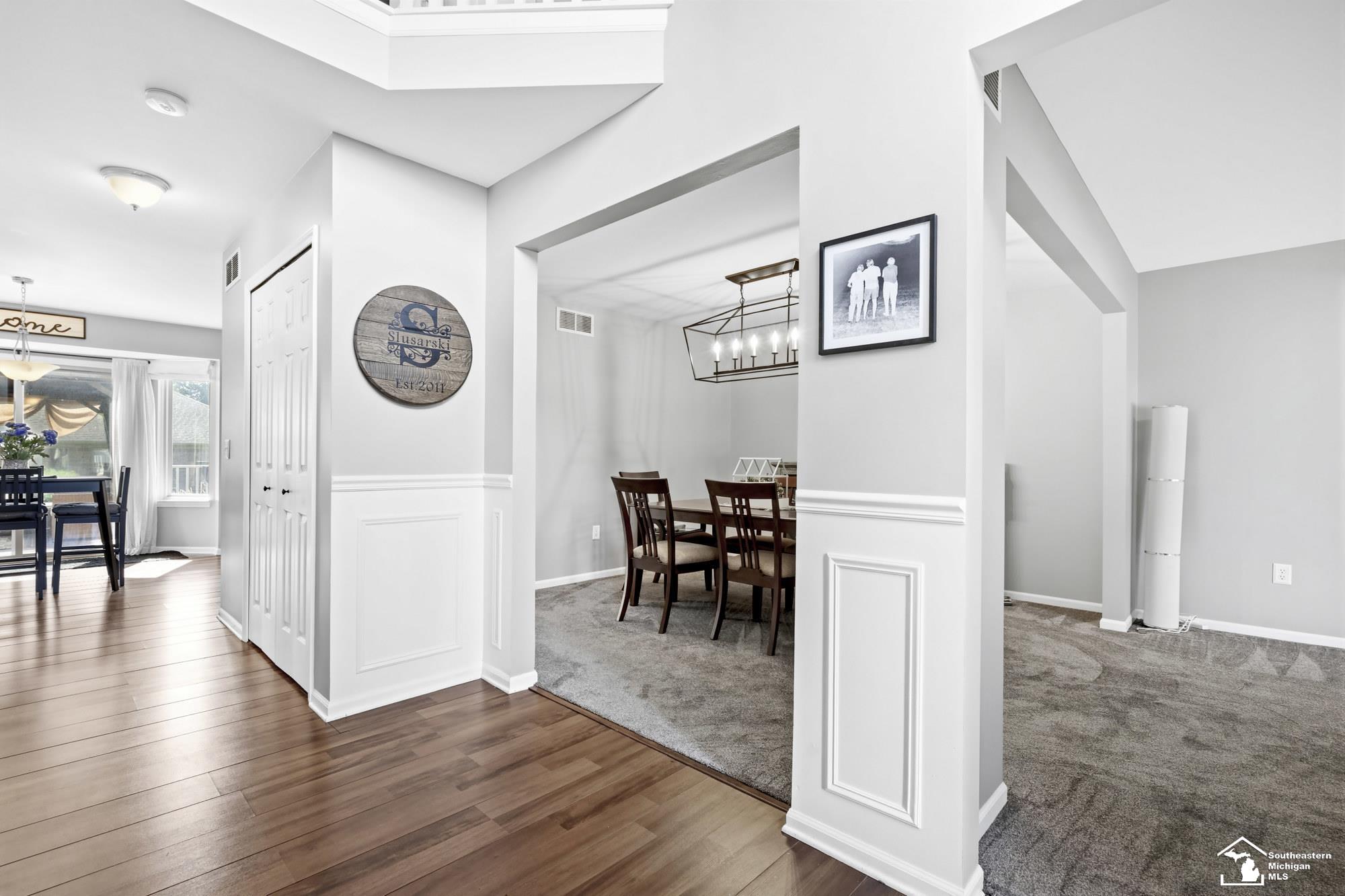 27012 Mary Court Property Photo 6