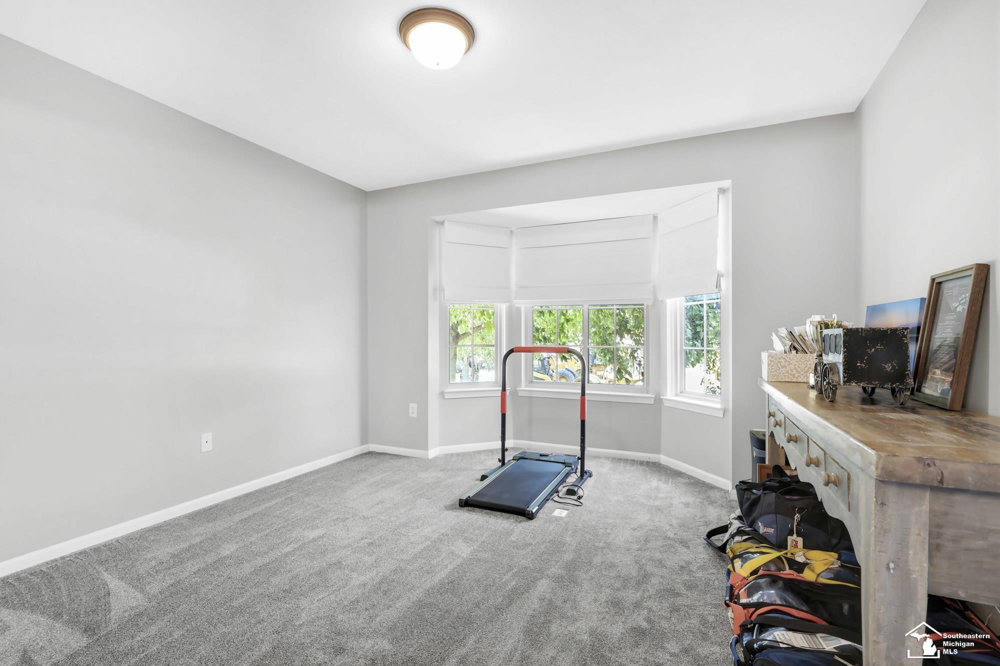 27012 Mary Court Property Photo 7