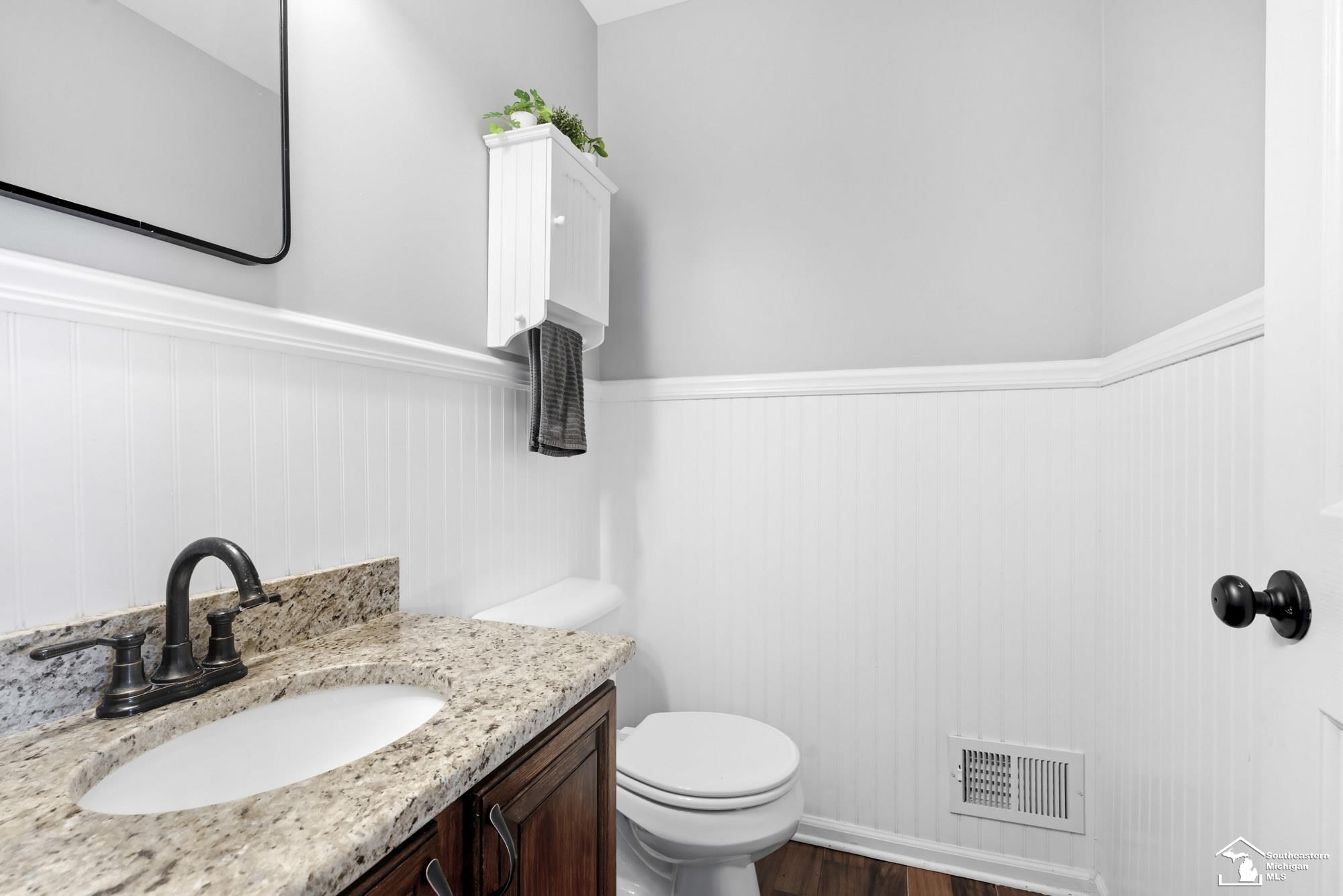 27012 Mary Court Property Photo 16