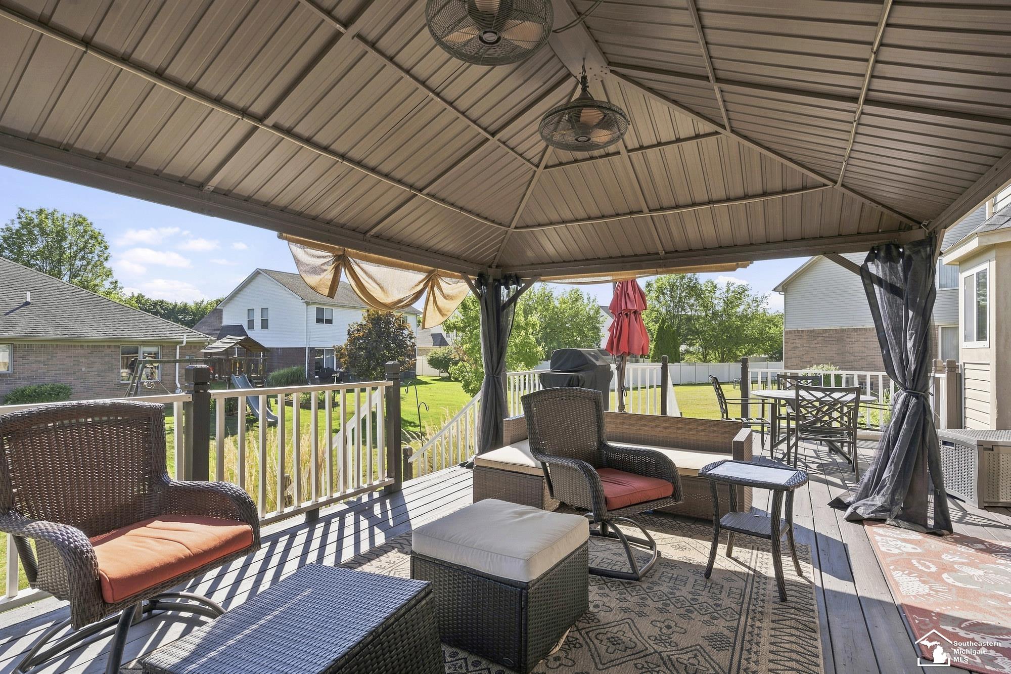27012 Mary Court Property Photo 35
