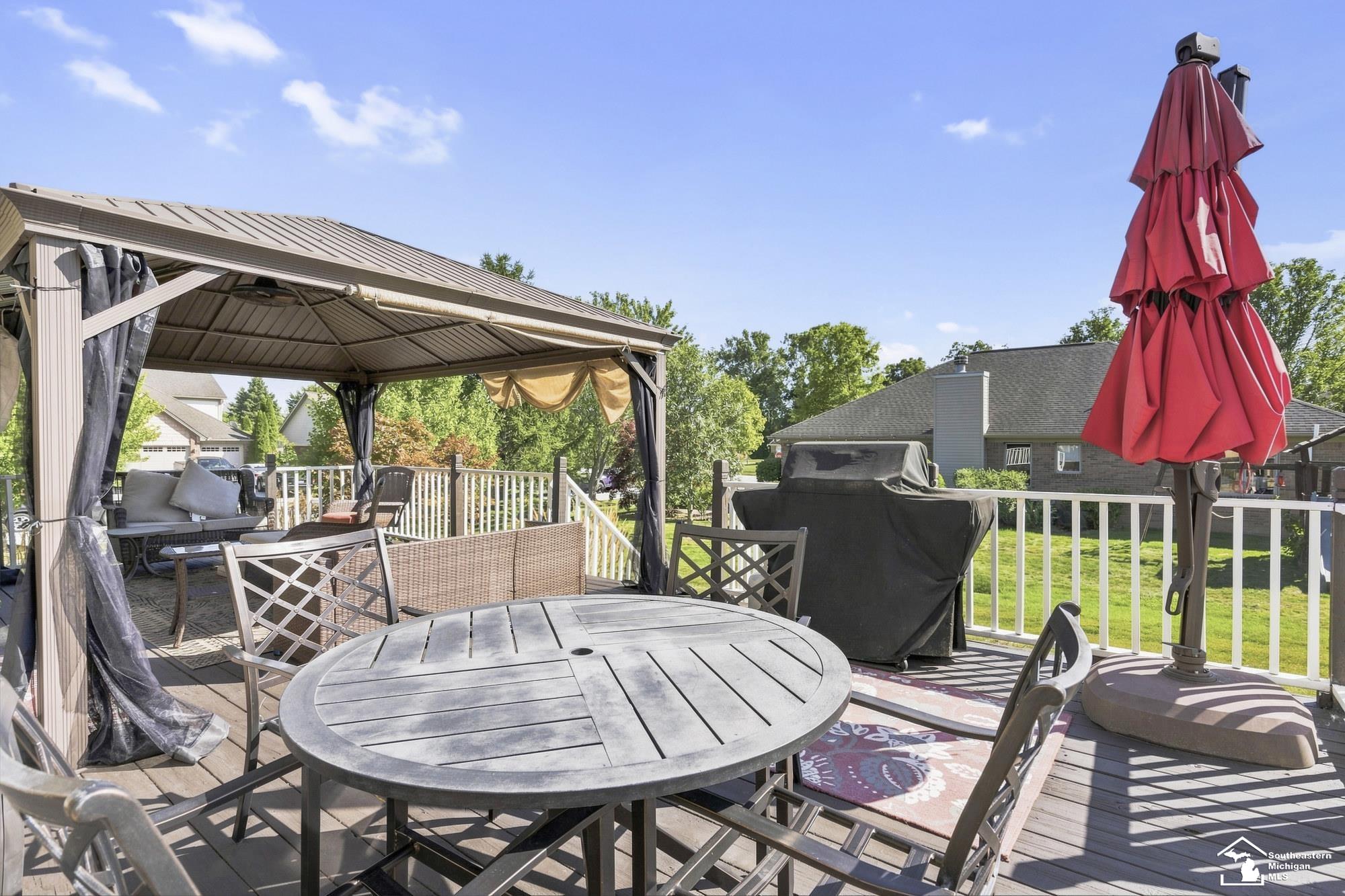 27012 Mary Court Property Photo 36
