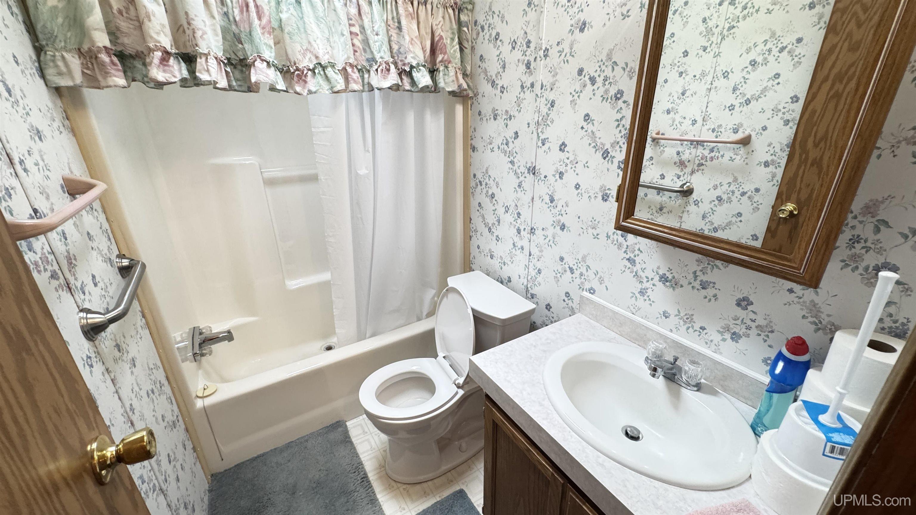 1217 Bluff Street Property Photo 14