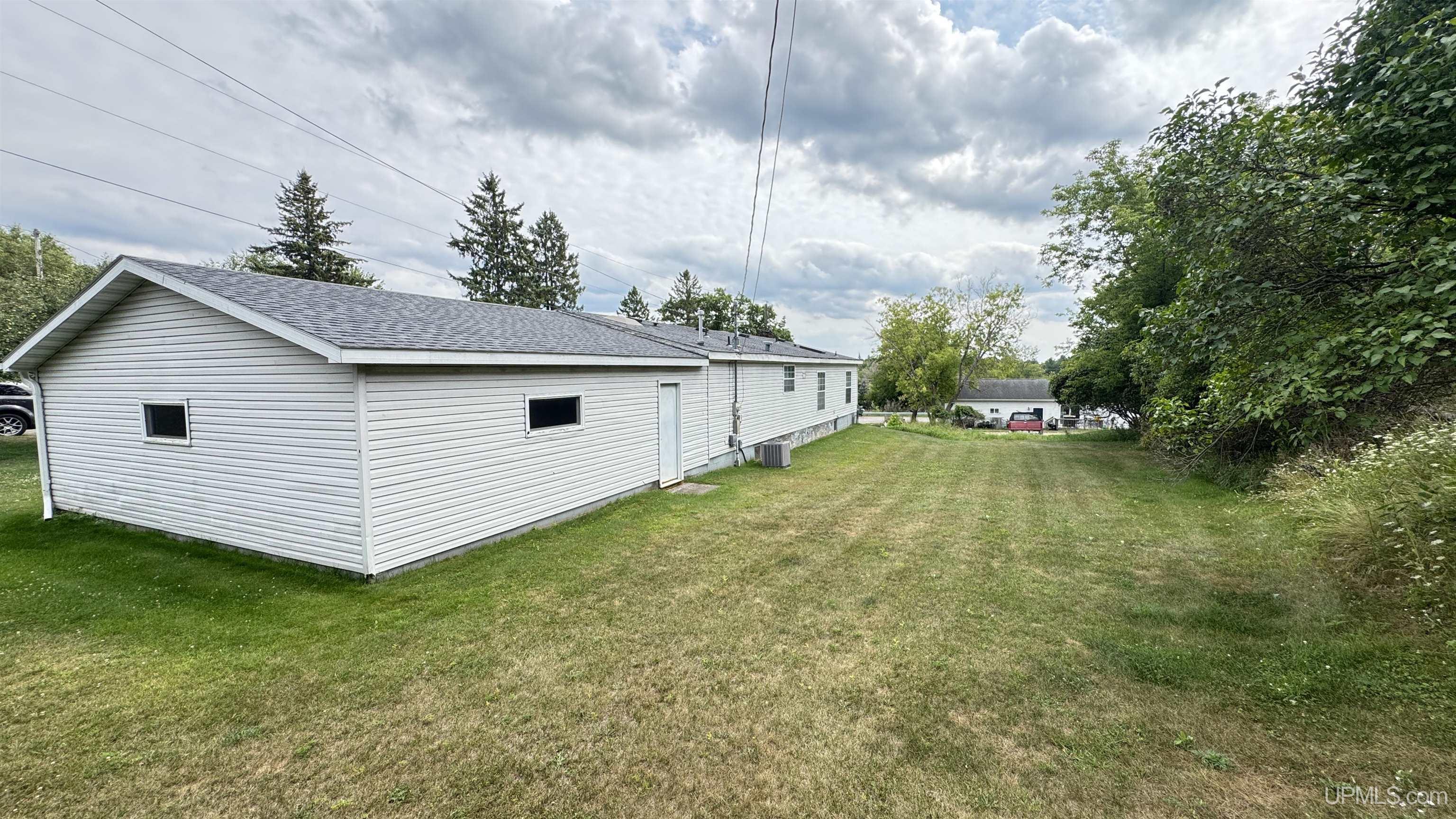 1217 Bluff Street Property Photo 25