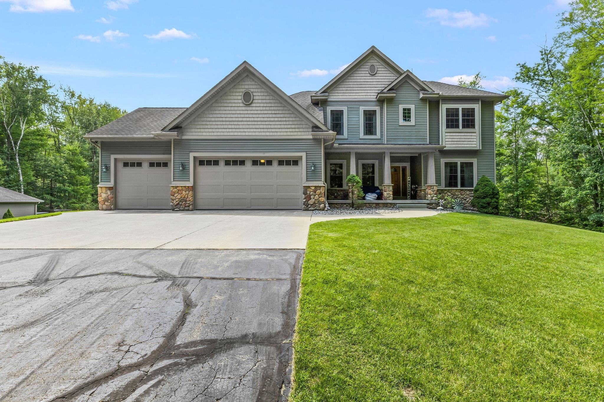 1566 E Shearer Road Property Photo 1