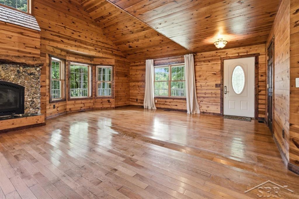 4991 Millis Road Property Photo 10