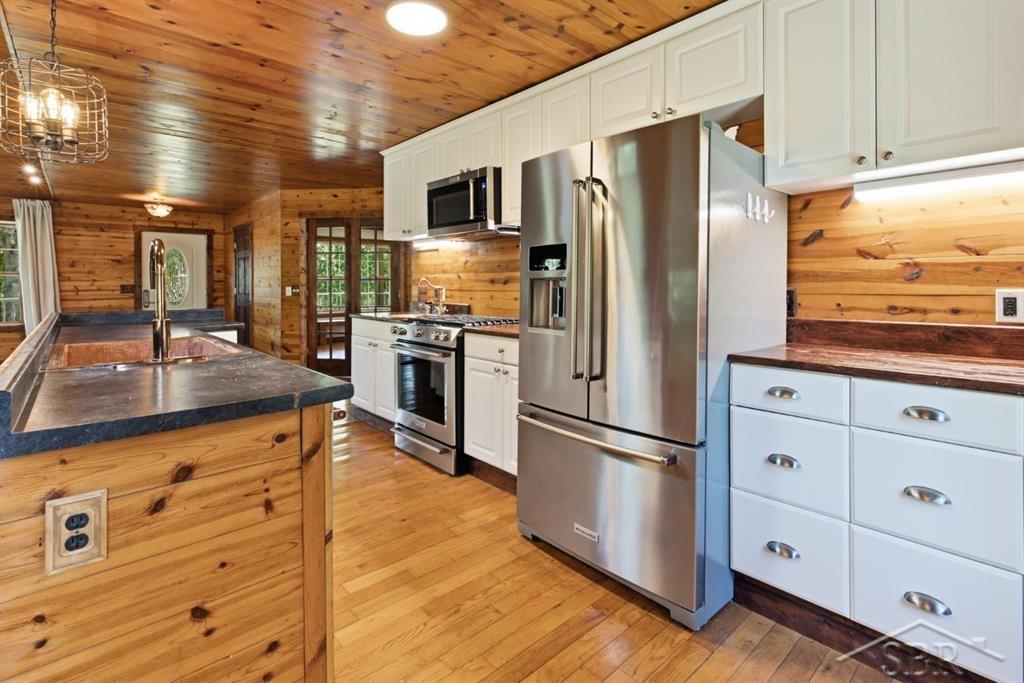 4991 Millis Road Property Photo 14