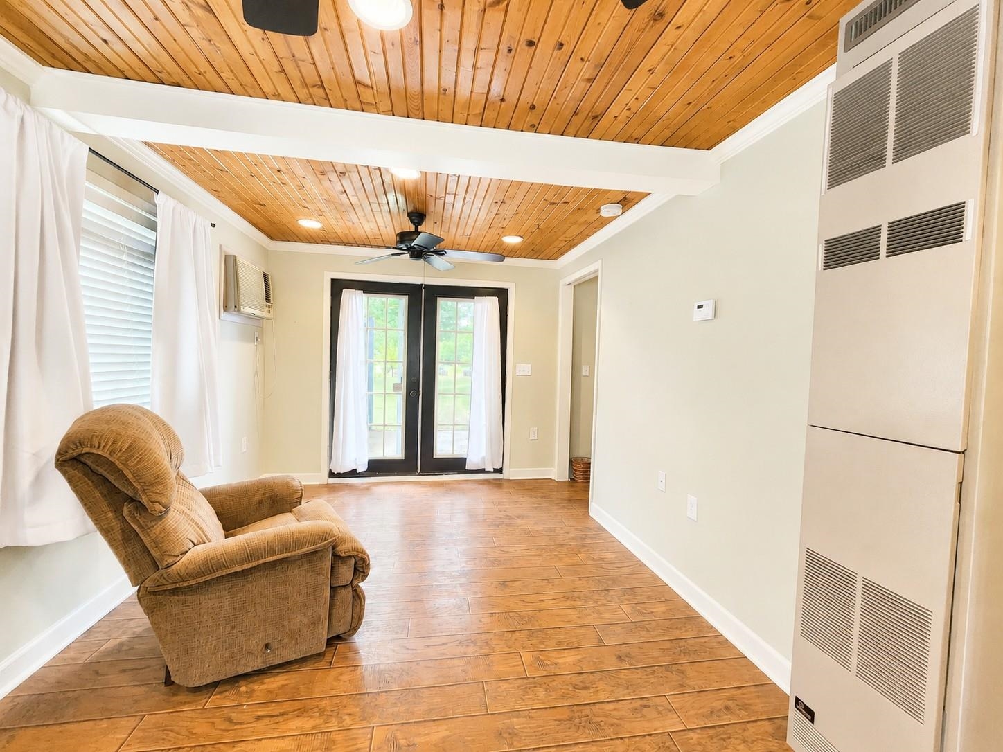 1425 Russell Drive Property Photo 6