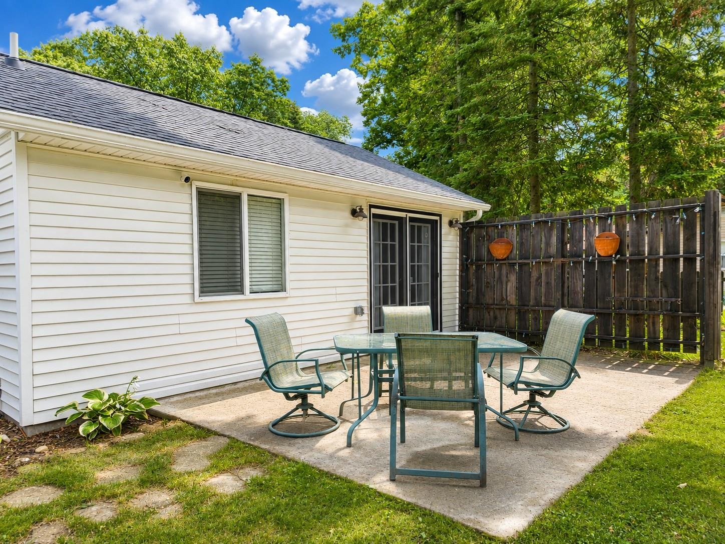 1425 Russell Drive Property Photo 7