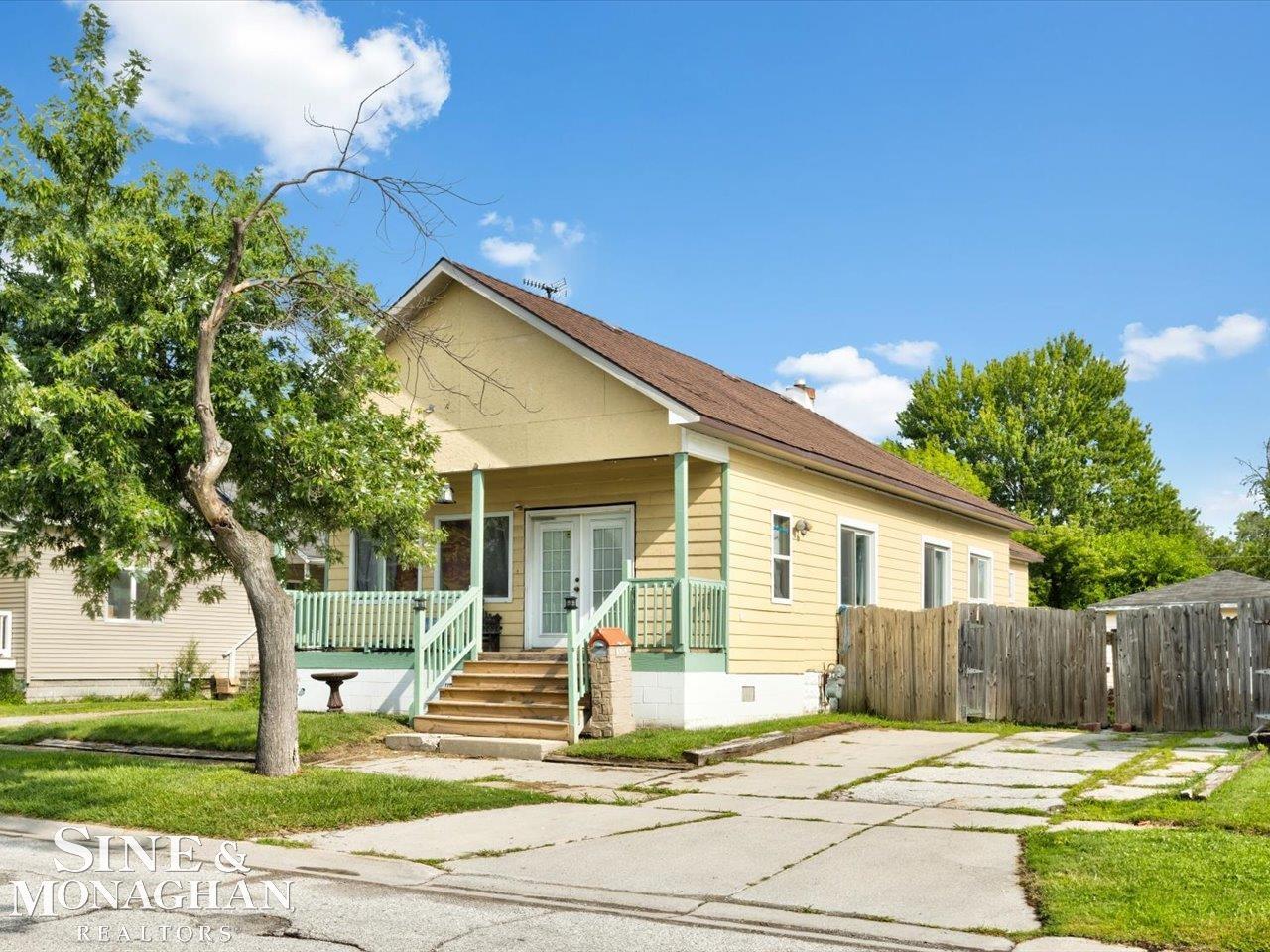 1219 White St Street Property Photo 1
