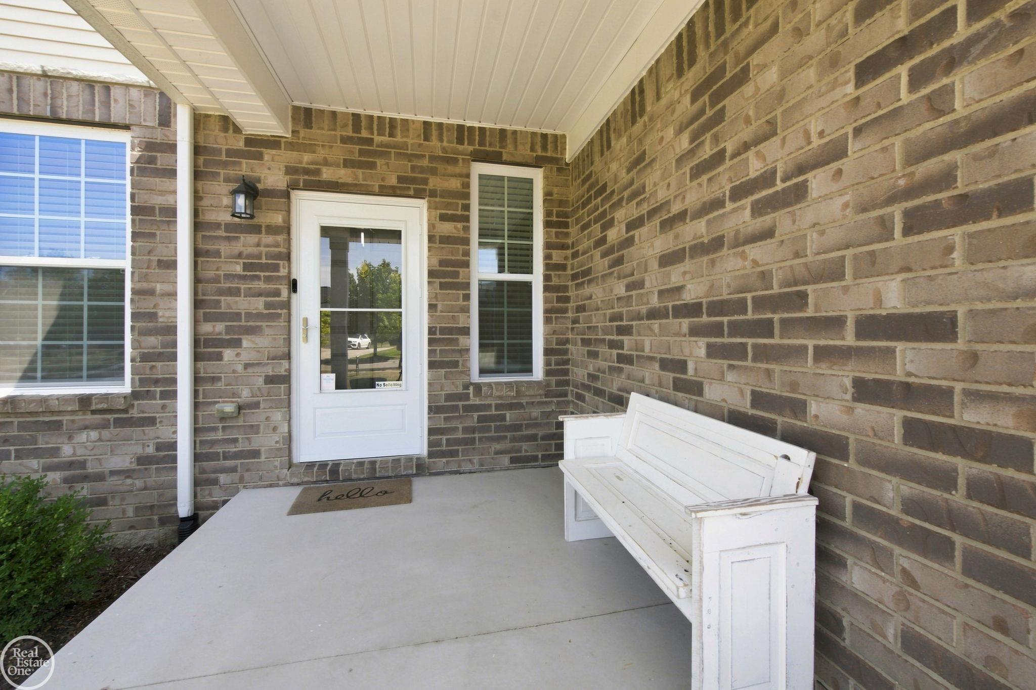 49720 E Central Park Property Photo 3