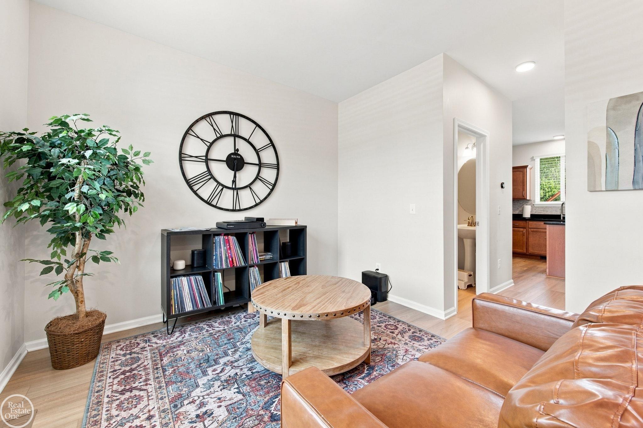 49720 E Central Park Property Photo 7