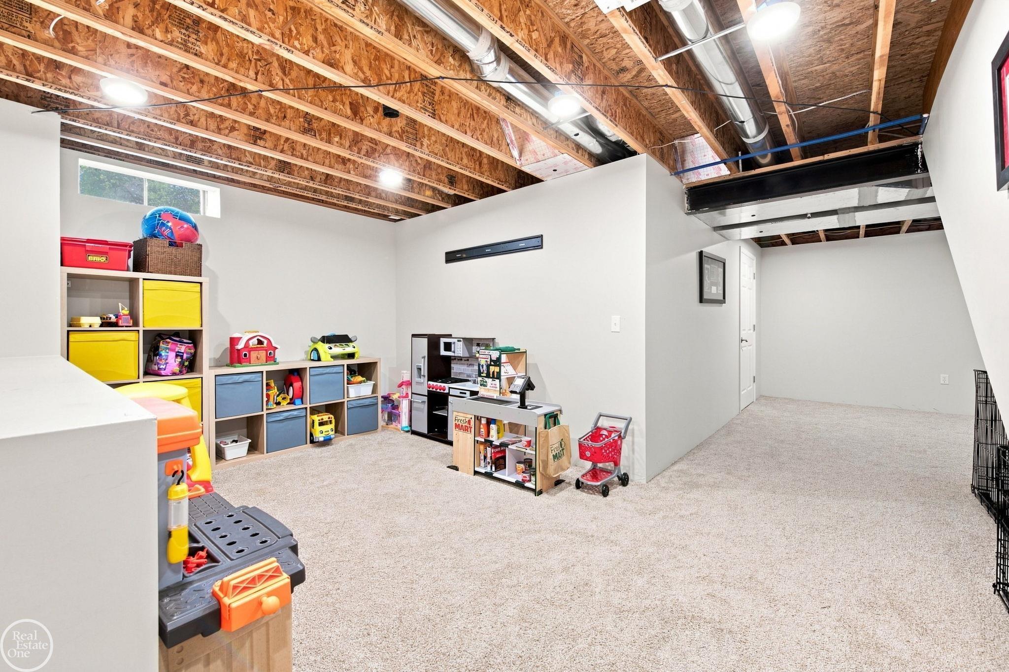 49720 E Central Park Property Photo 25